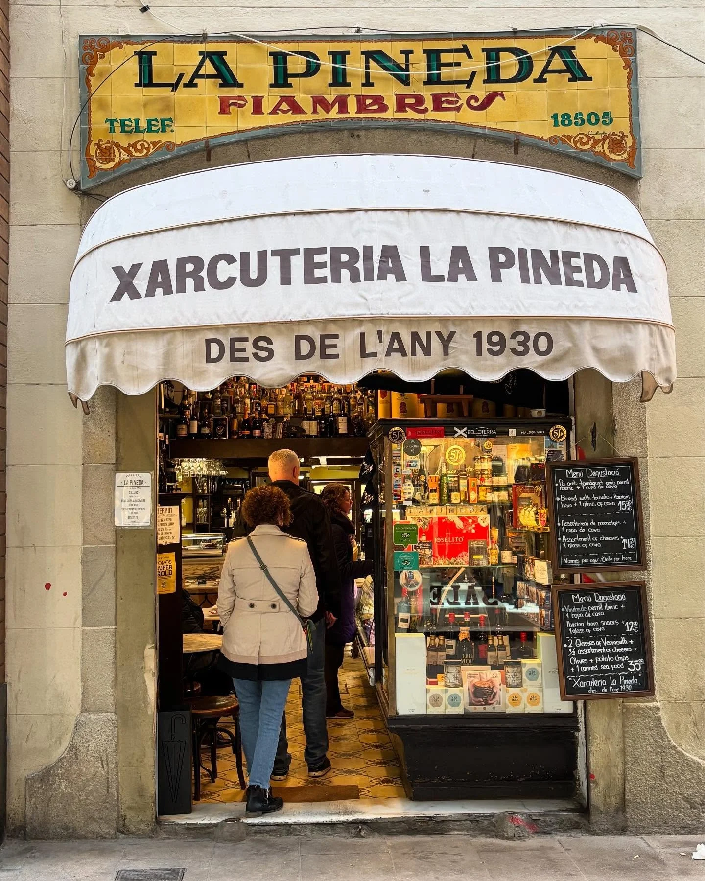 Notes from the Road: Barcelona today. Some highlights of hotels, bars and restaurants in the Catalan capital, on the blog. Link in bio.
#barcelona #barcelonacity #barcelonatravel #spaintravel #spanishfood #spanishwine