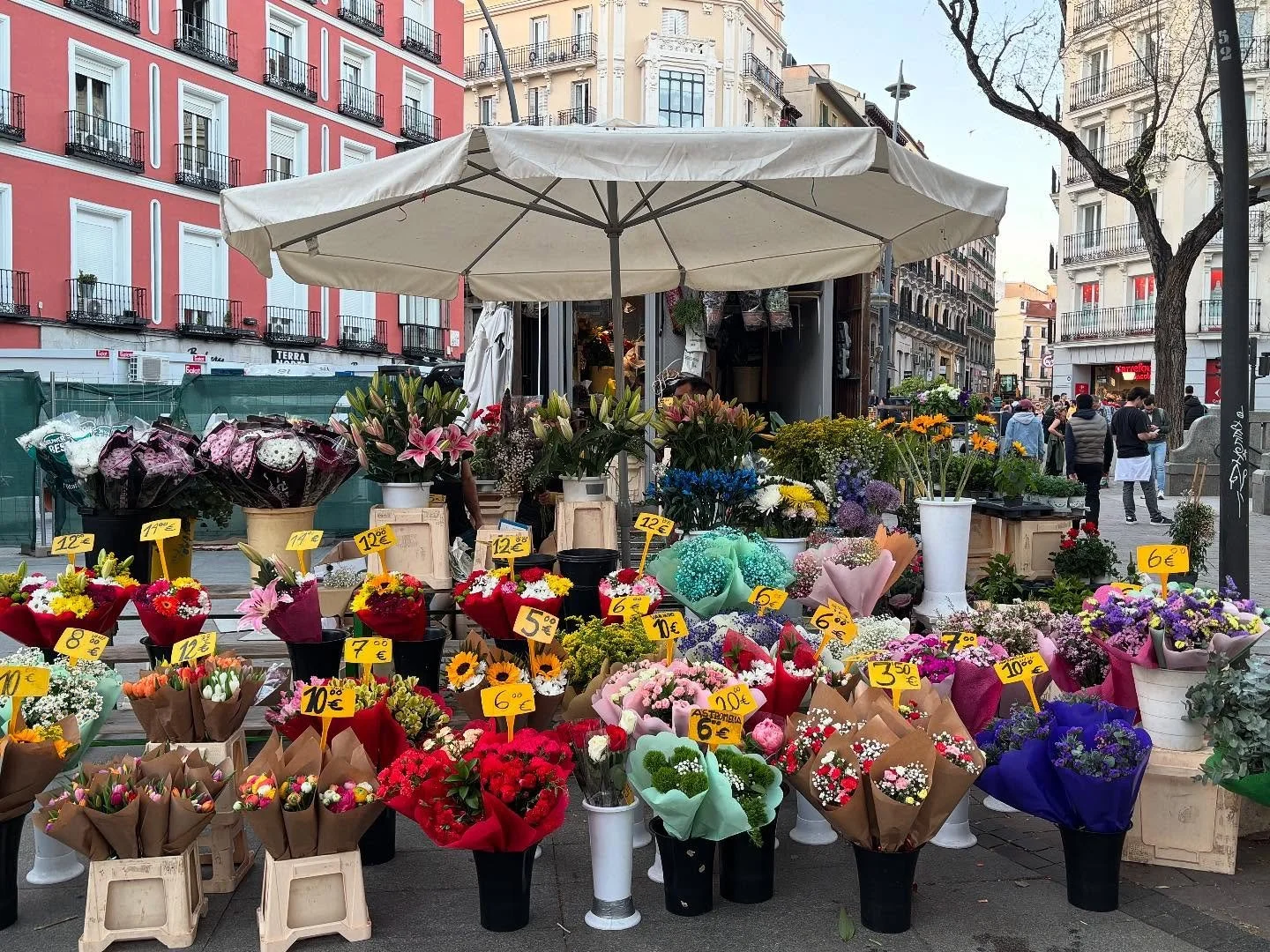 Madrid. Spring, finally. 
#madrid #lalatina #spaintravel