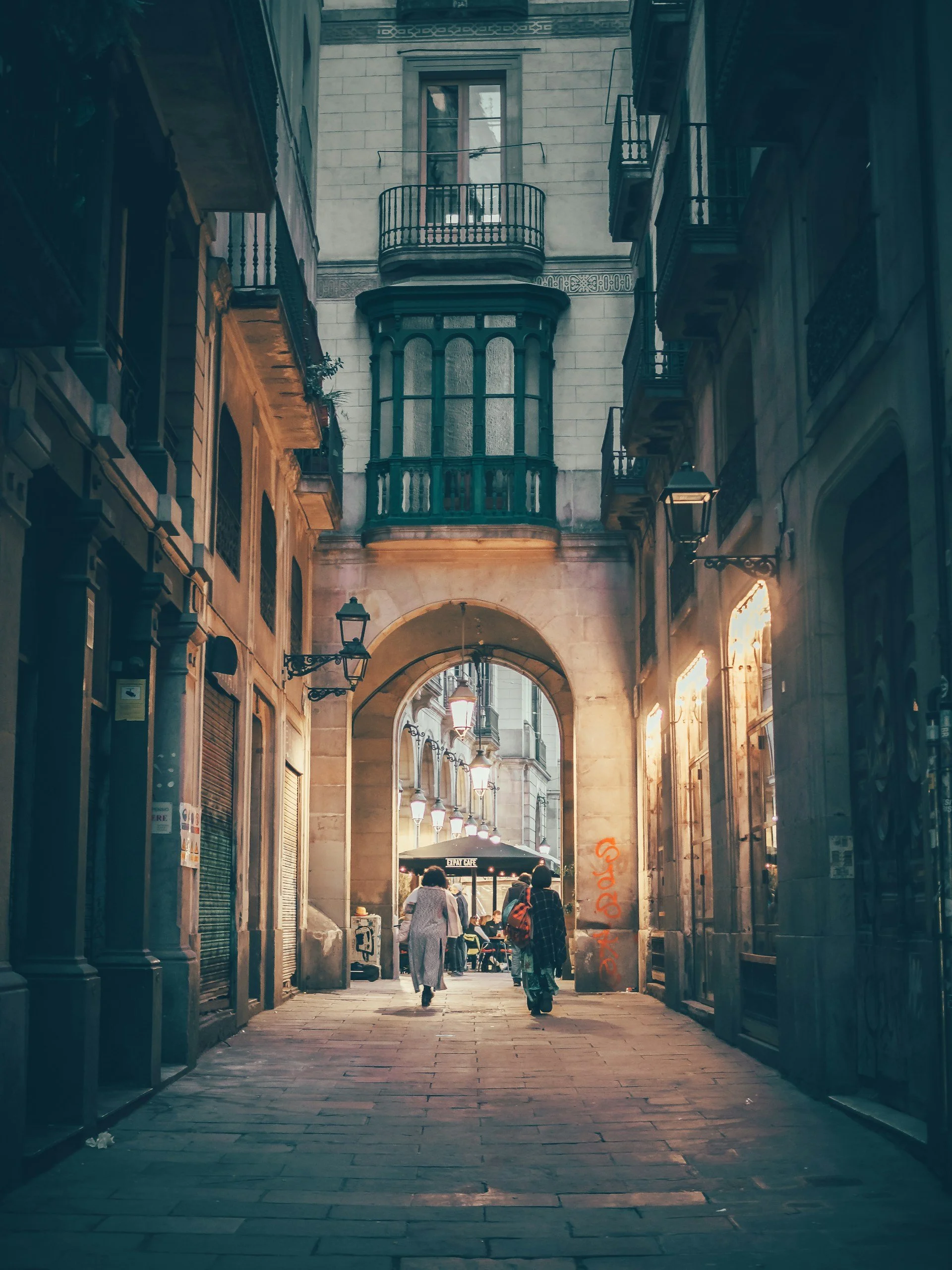 barcelona-gothic-quarter.jpg