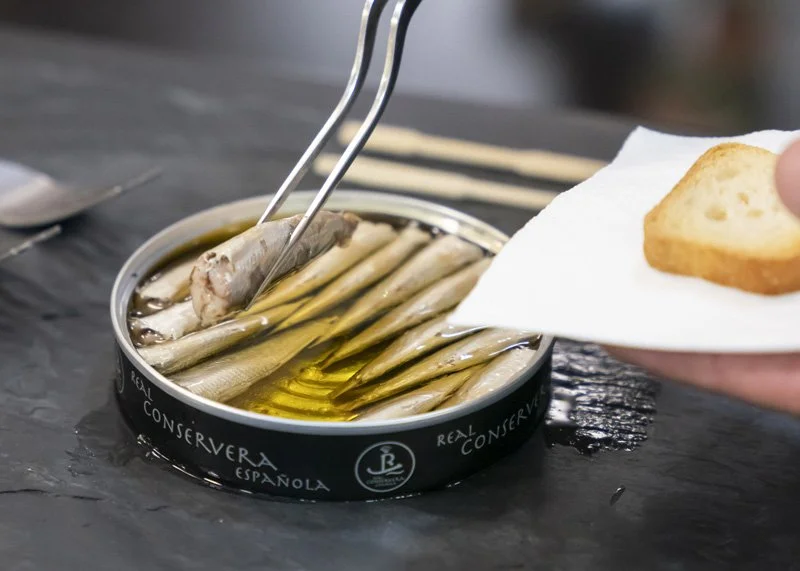 galicia-cata-sardinas-real-conservera.jpg