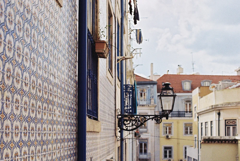 Lisbon-F1110027.jpg