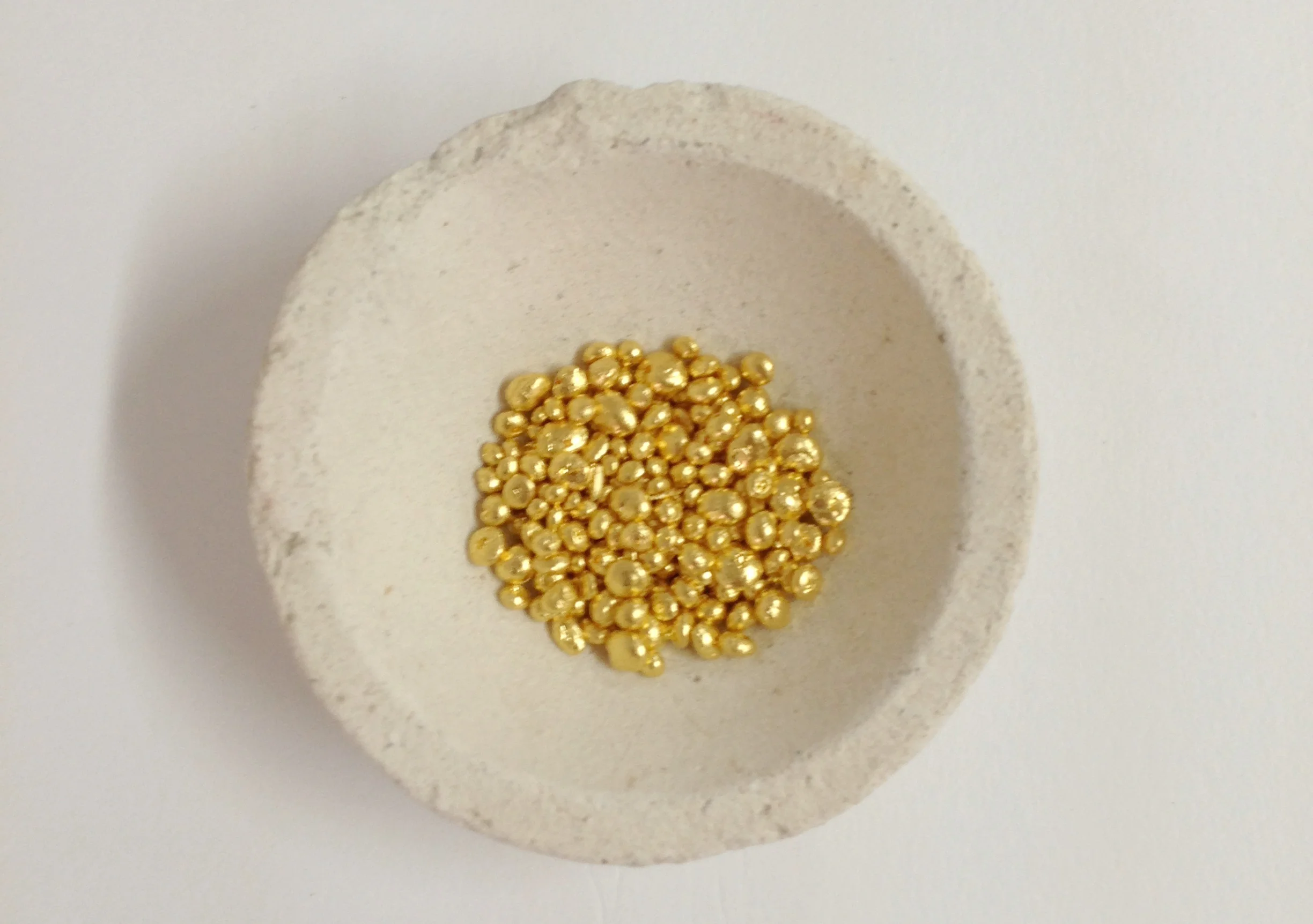 fine gold nugget already to melt
