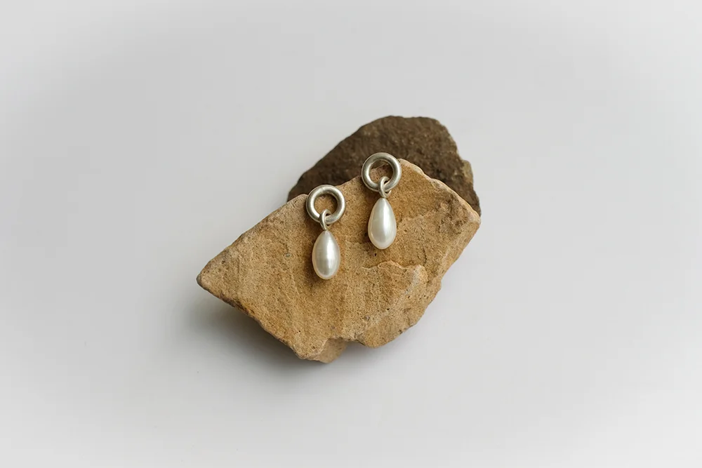 DROP EARRINGS.jpg