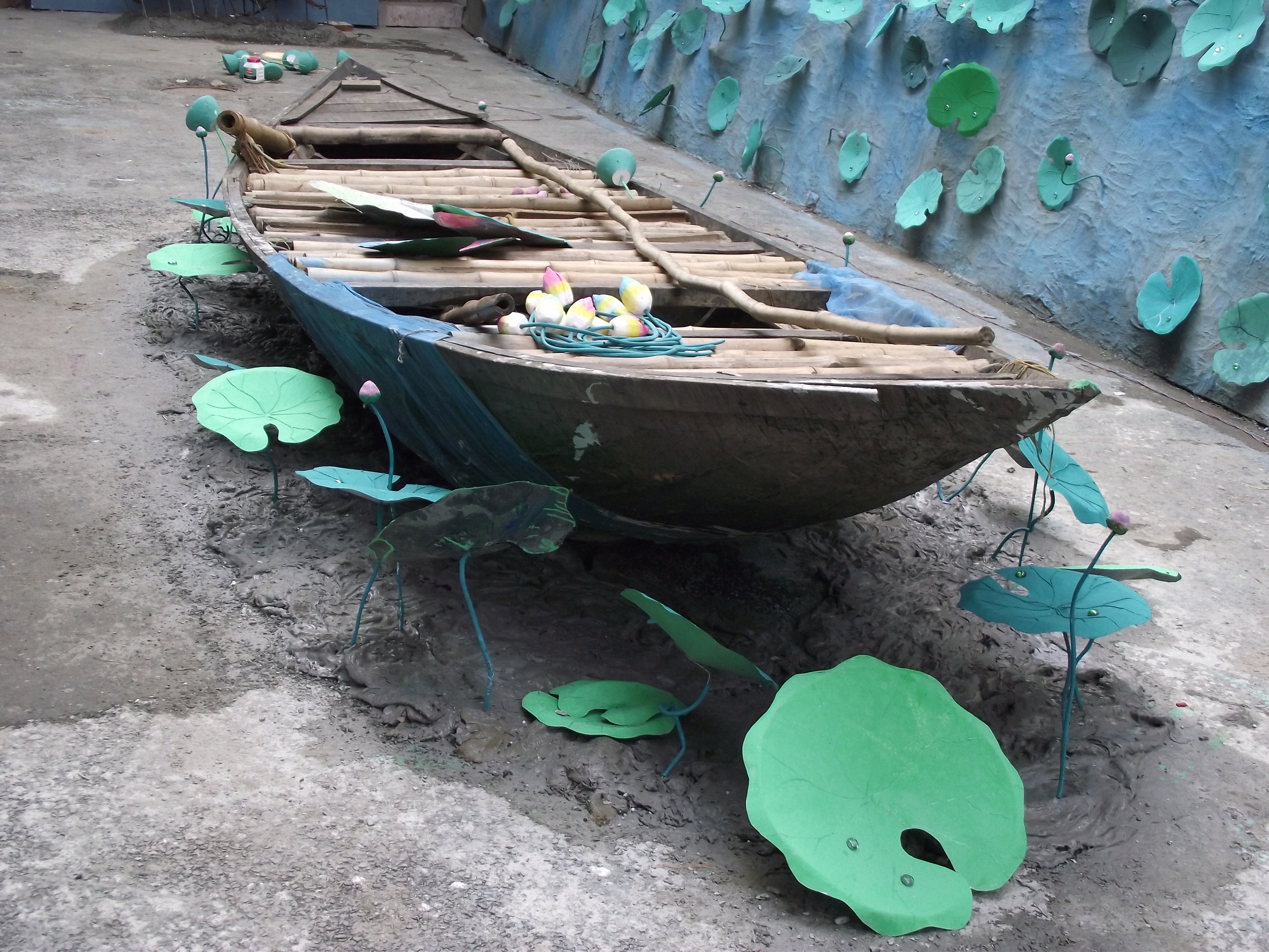  Lets sail in the boat! 