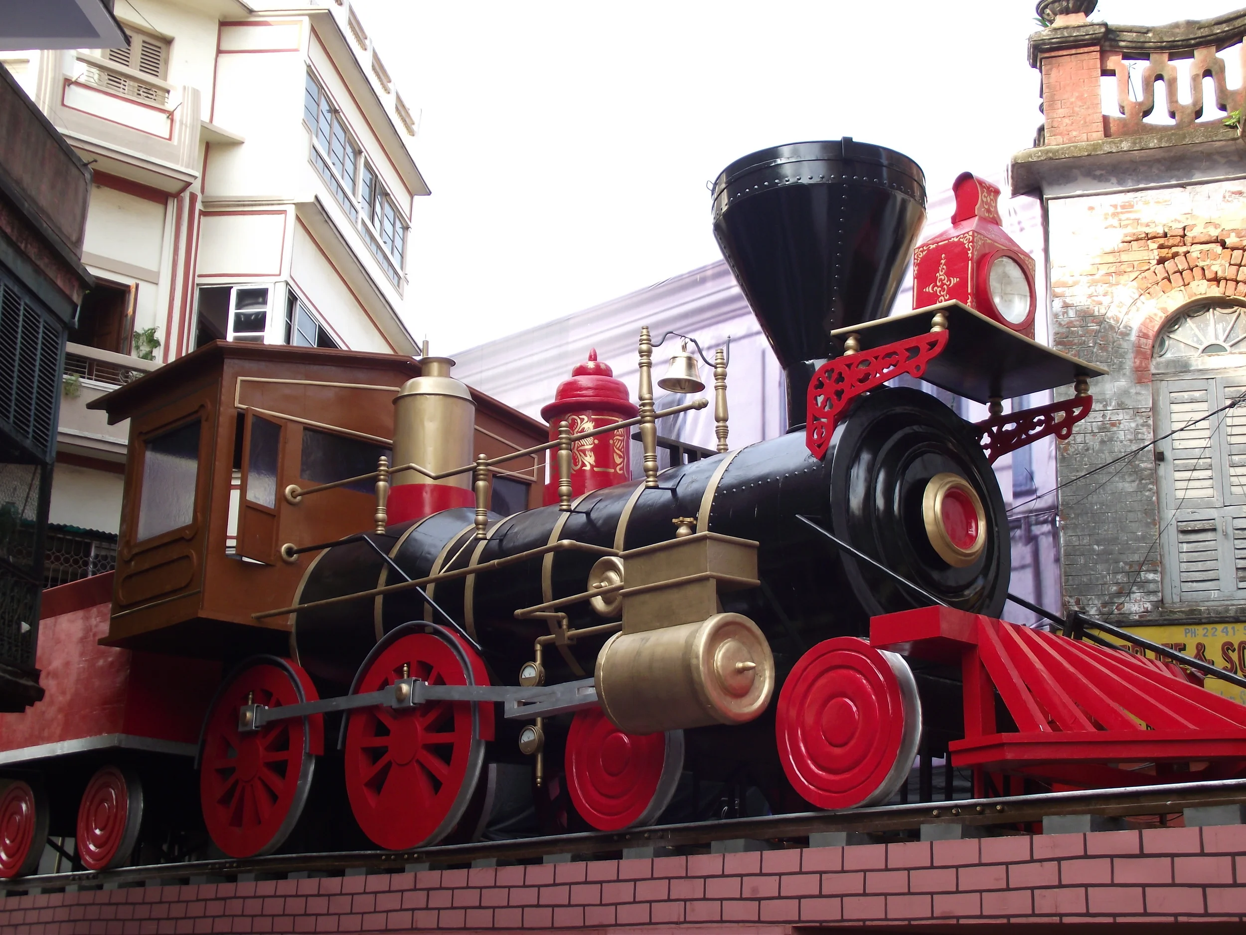  There goes the shining engine, amongst the autumn green! 