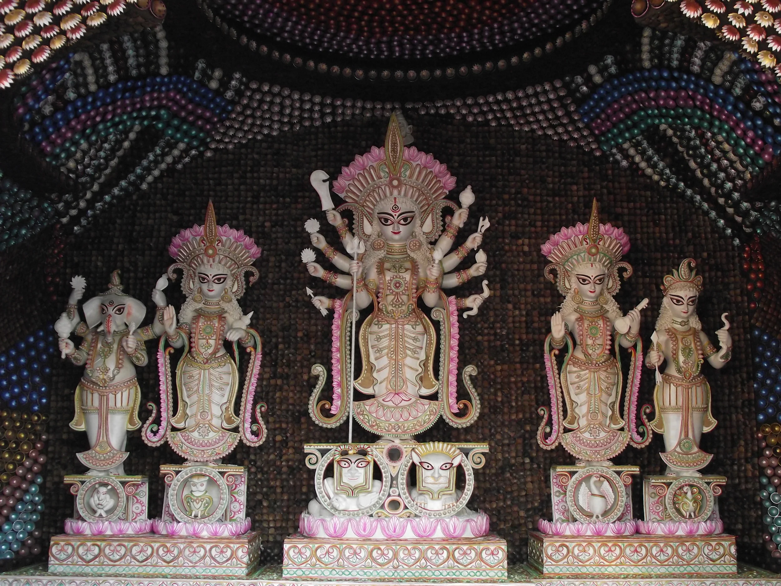  Peacful. Symmetric. Artistic. Classy. 