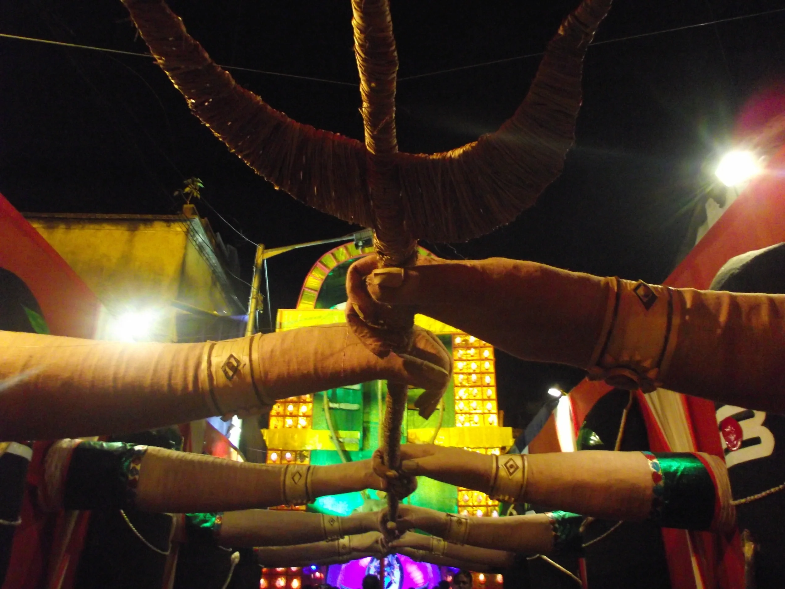  Power of shakti, power of trishul and power of the 10 hands of Durga has been symbolically represented in the corridor of the pandal. 