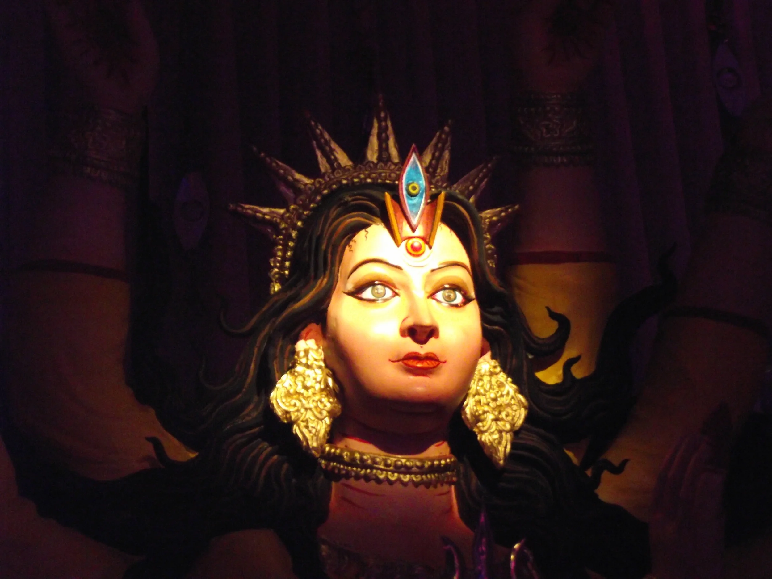  The idol looked very different and was quite experimental... 