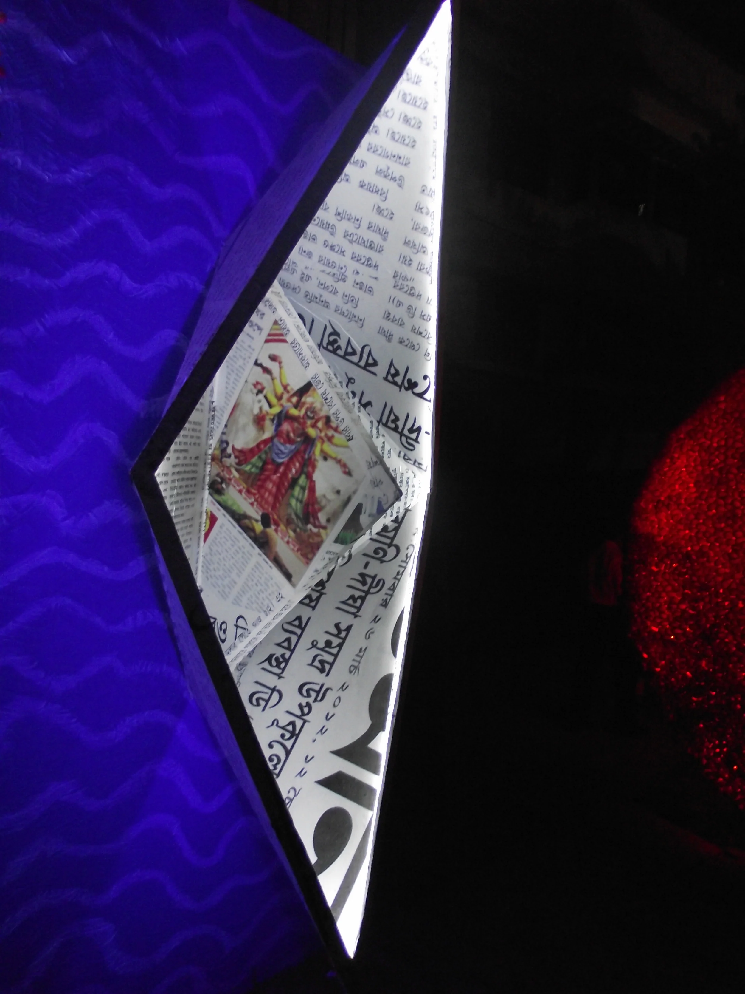  I remember making these paper boats and letting them sail in the ponds of my locality. 