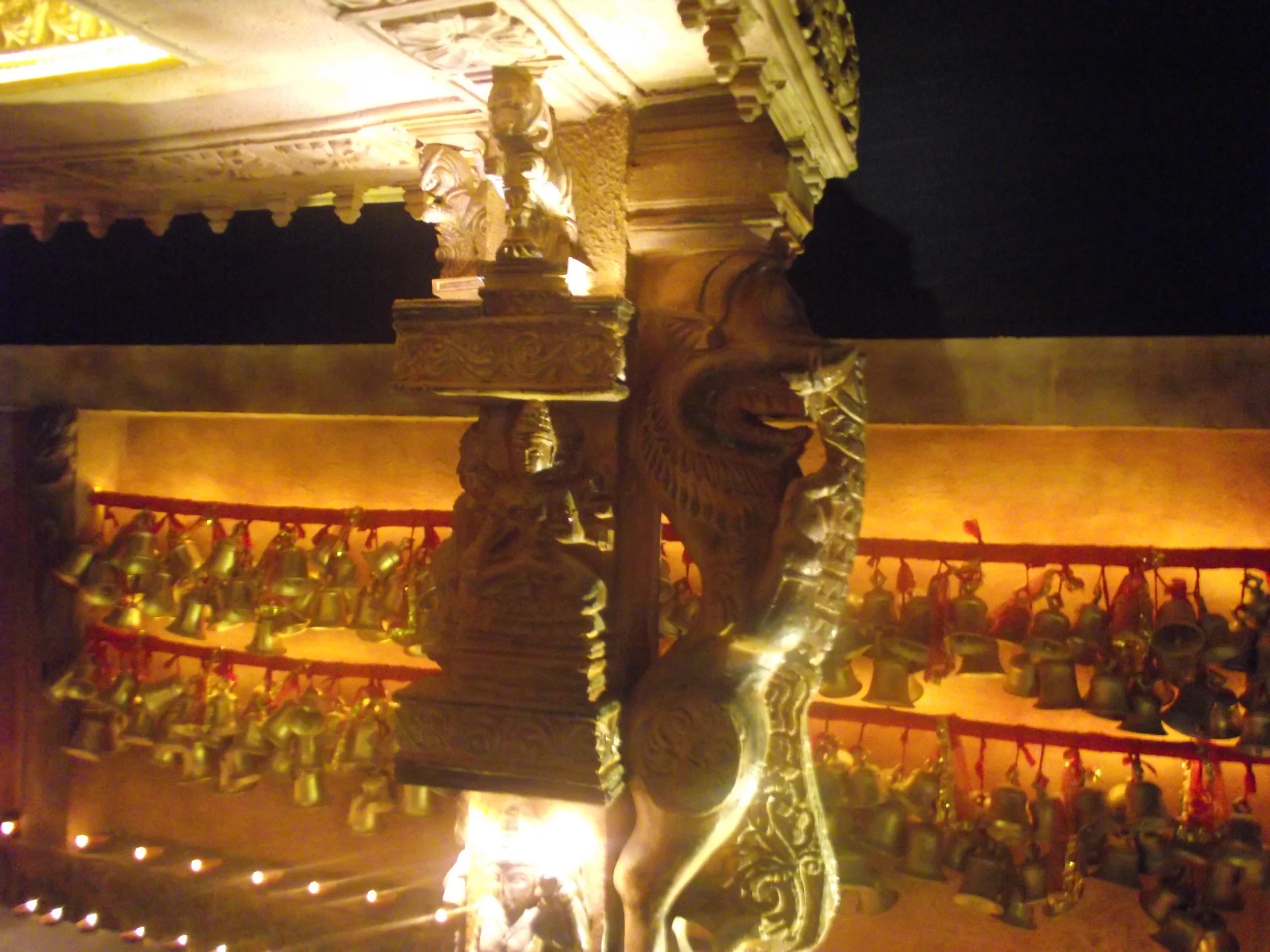  Thoughly carved pillars 