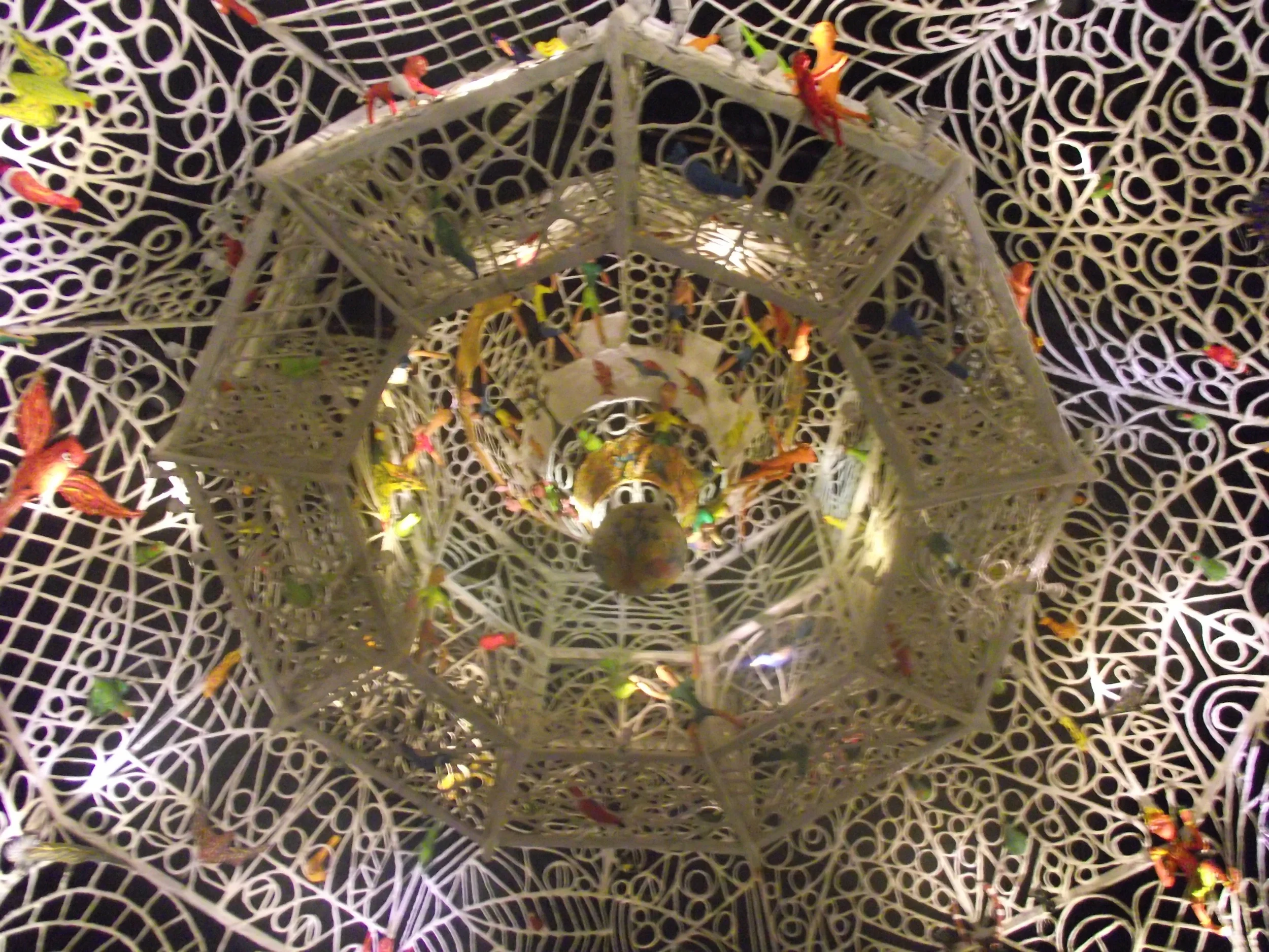  The ceiling in the centre of the pandal. The level of details is mesmerizing. This is typical Amar Sarkar style. 