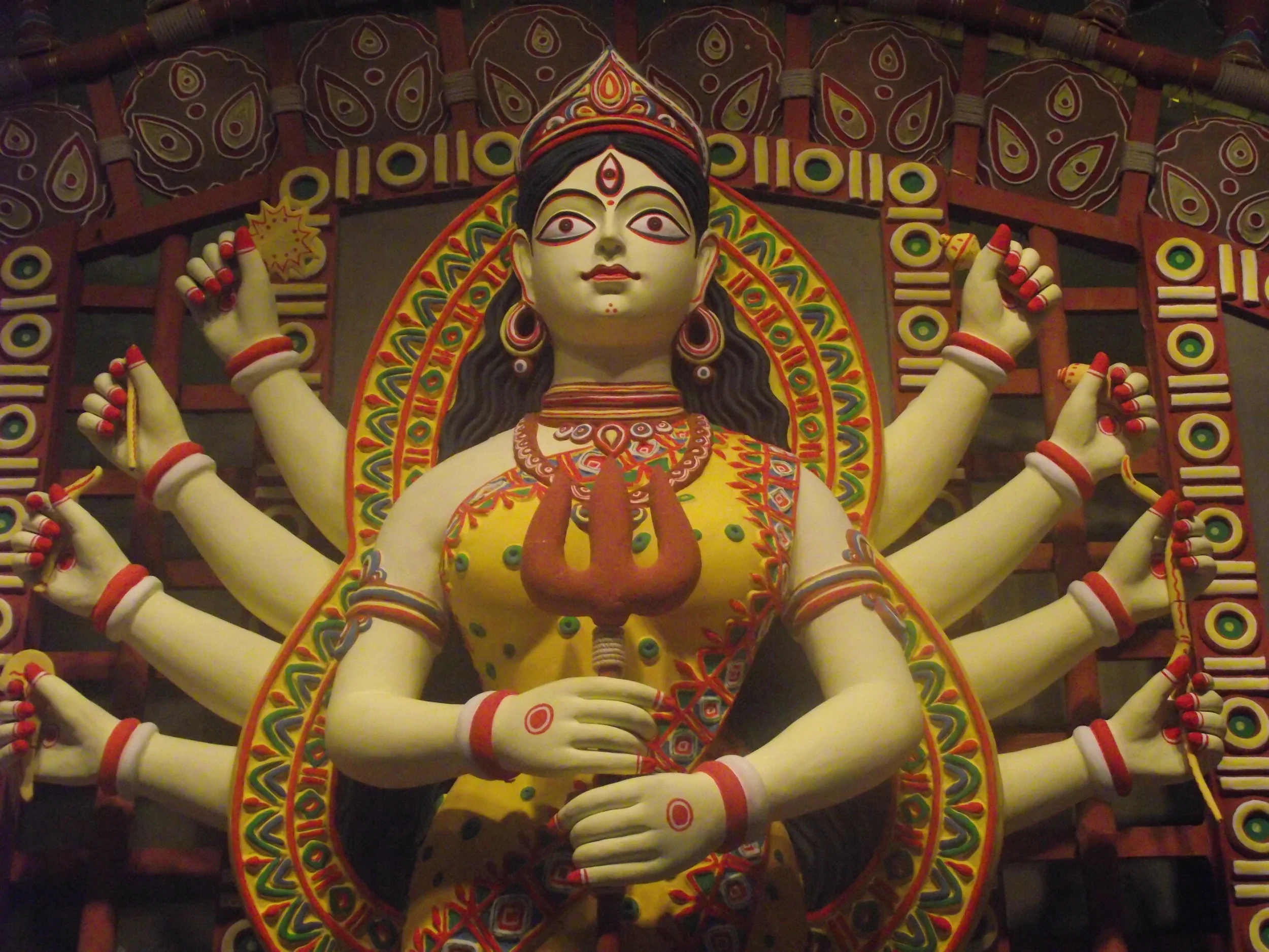  Front view of the idol...Simple and ethnic artistry from Shakti Sharma 