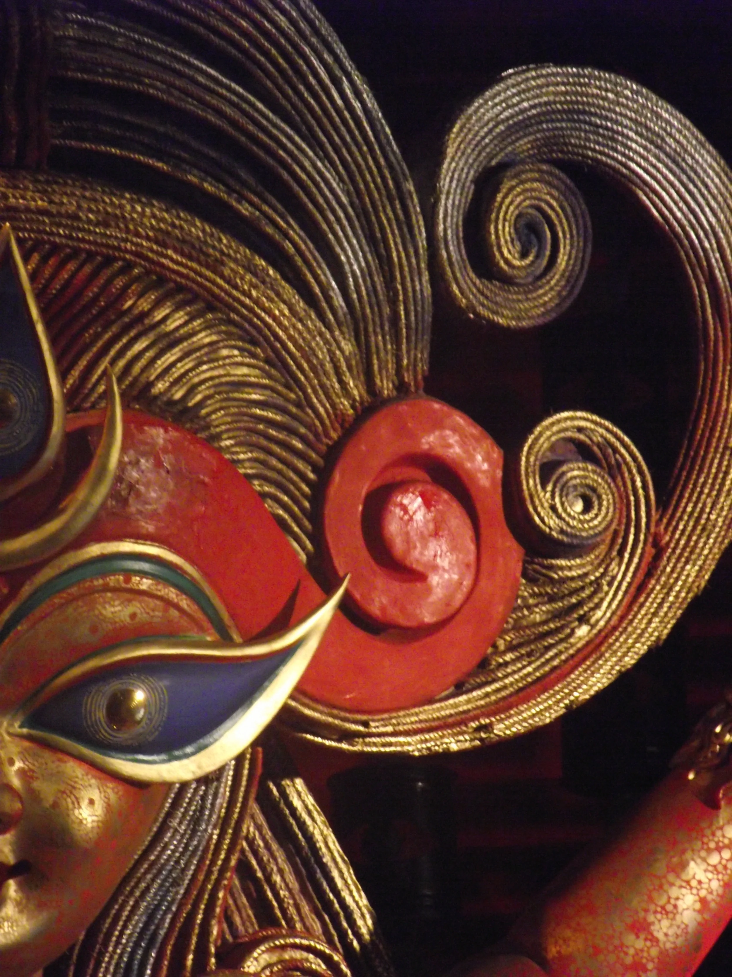  Kumar Samvaba or the magical bond between Shiv - Parvati was Dinda's thinking behind creating this idol. 