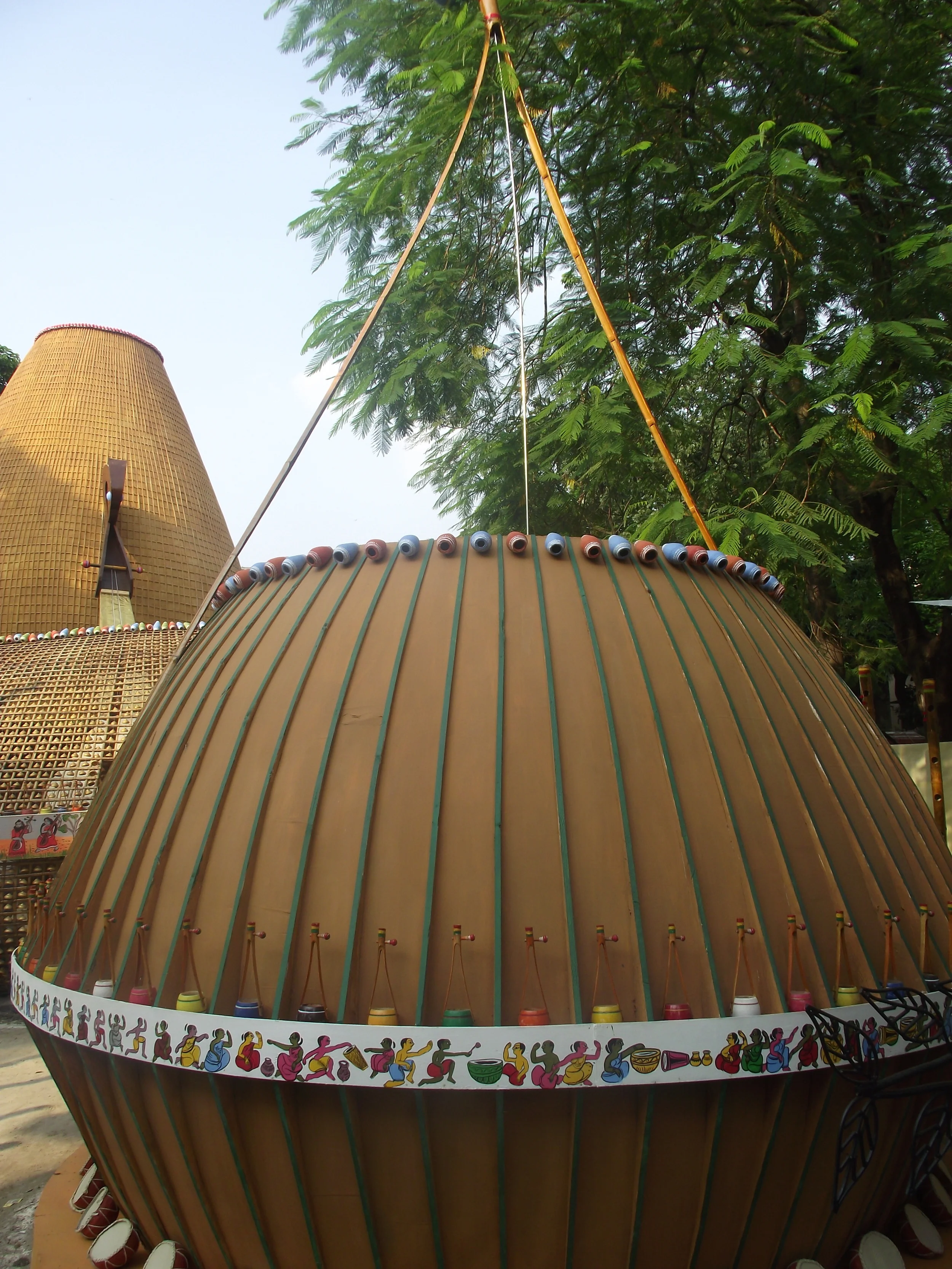  The life of a baul revolves around his  ektara,  an instrument with one string which gets used to generate those rural folks. 