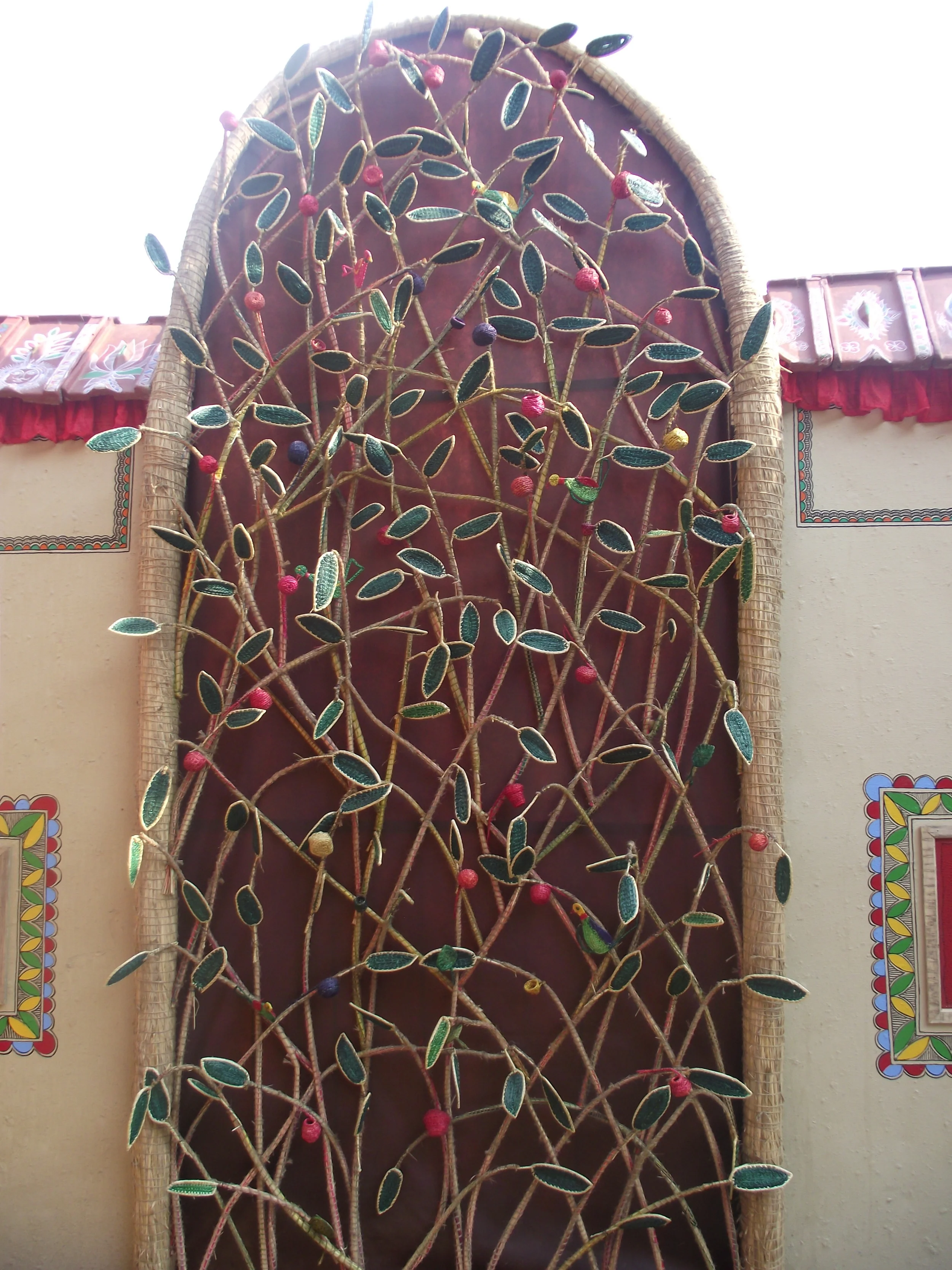  Full of the trees made from meshed matts. 