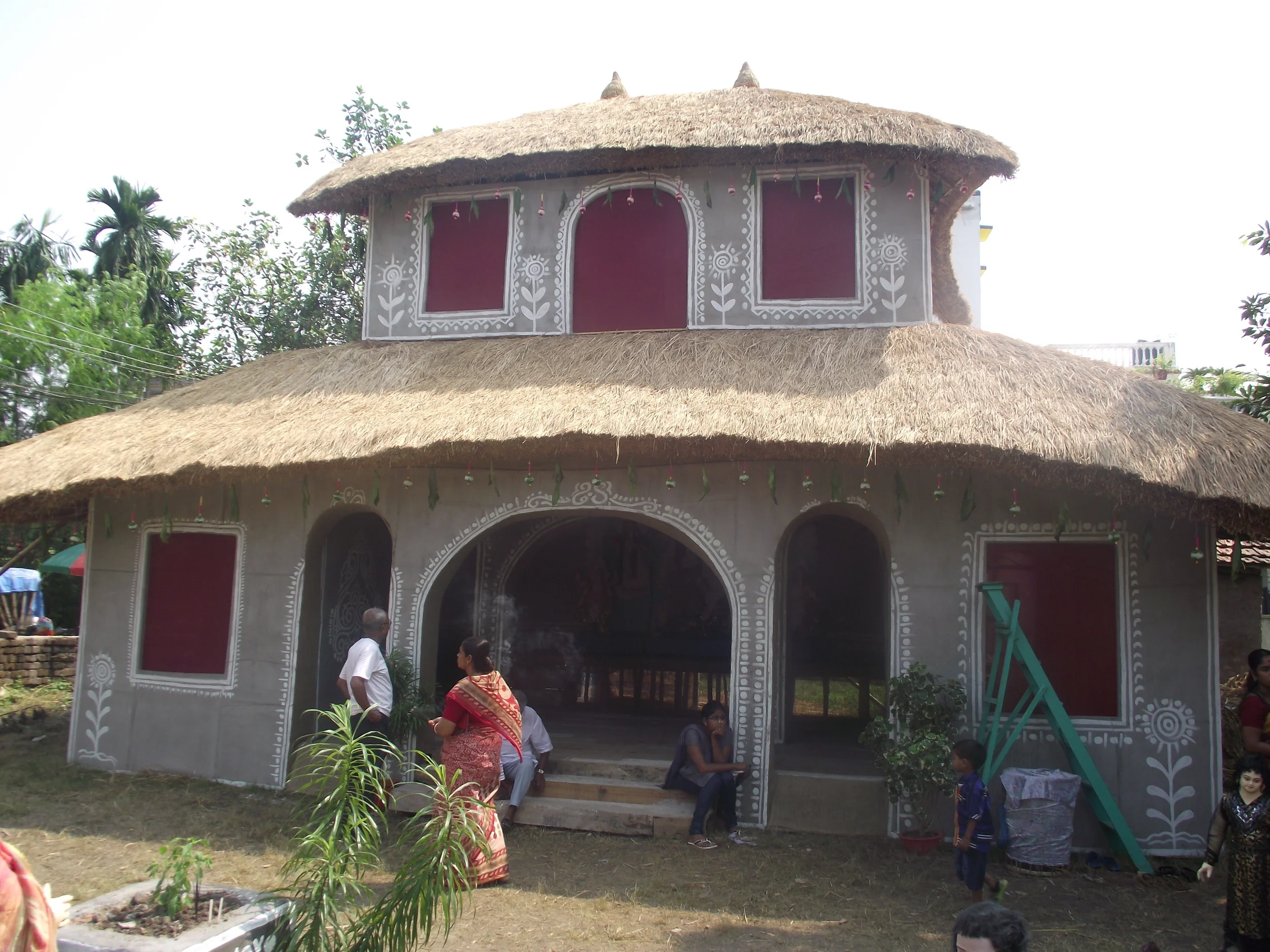  The central part of the pandal looked nice and had a good finish. 