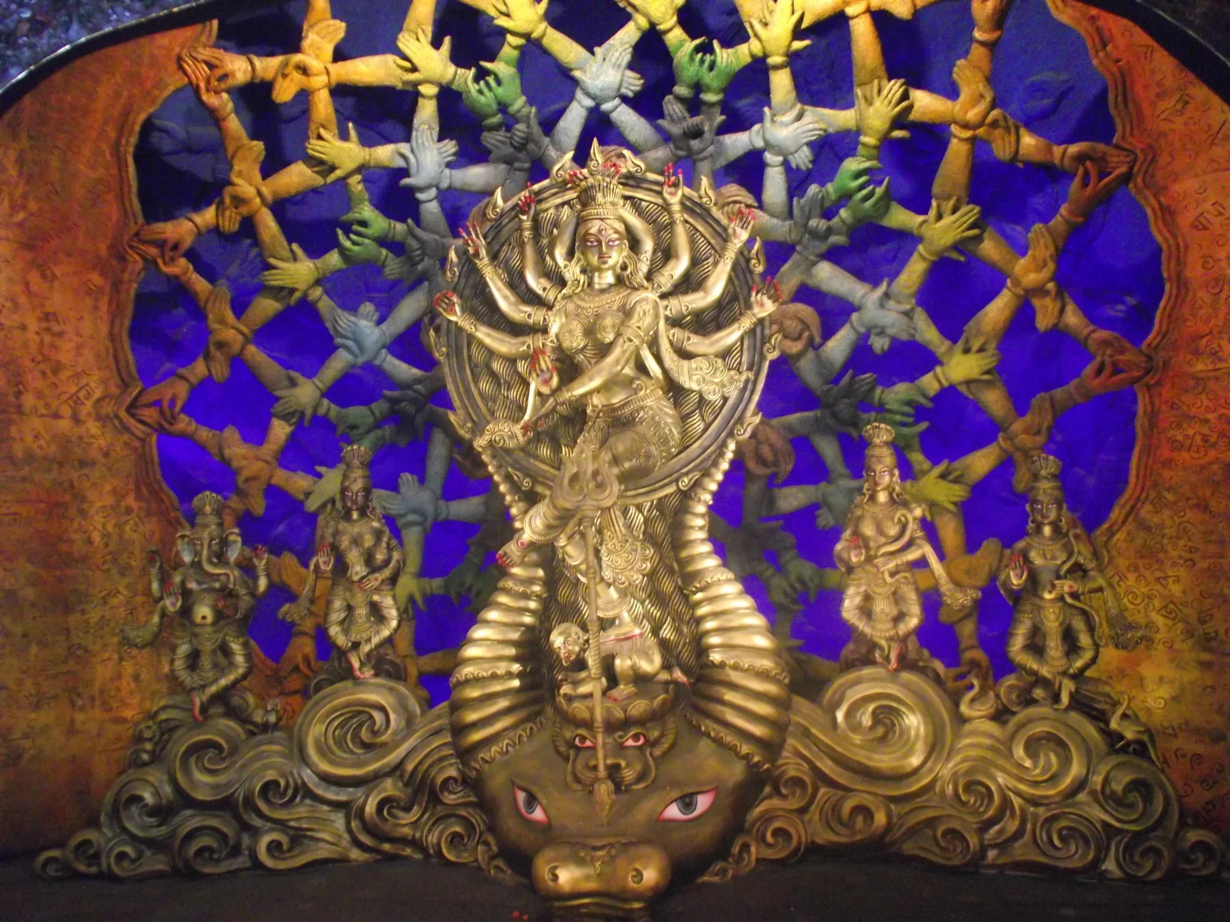  What a chaalchitra!&nbsp;The symmetry, the network created through hands involved in dance tunes. Why are not idols like this preserved and placed in a museum! 