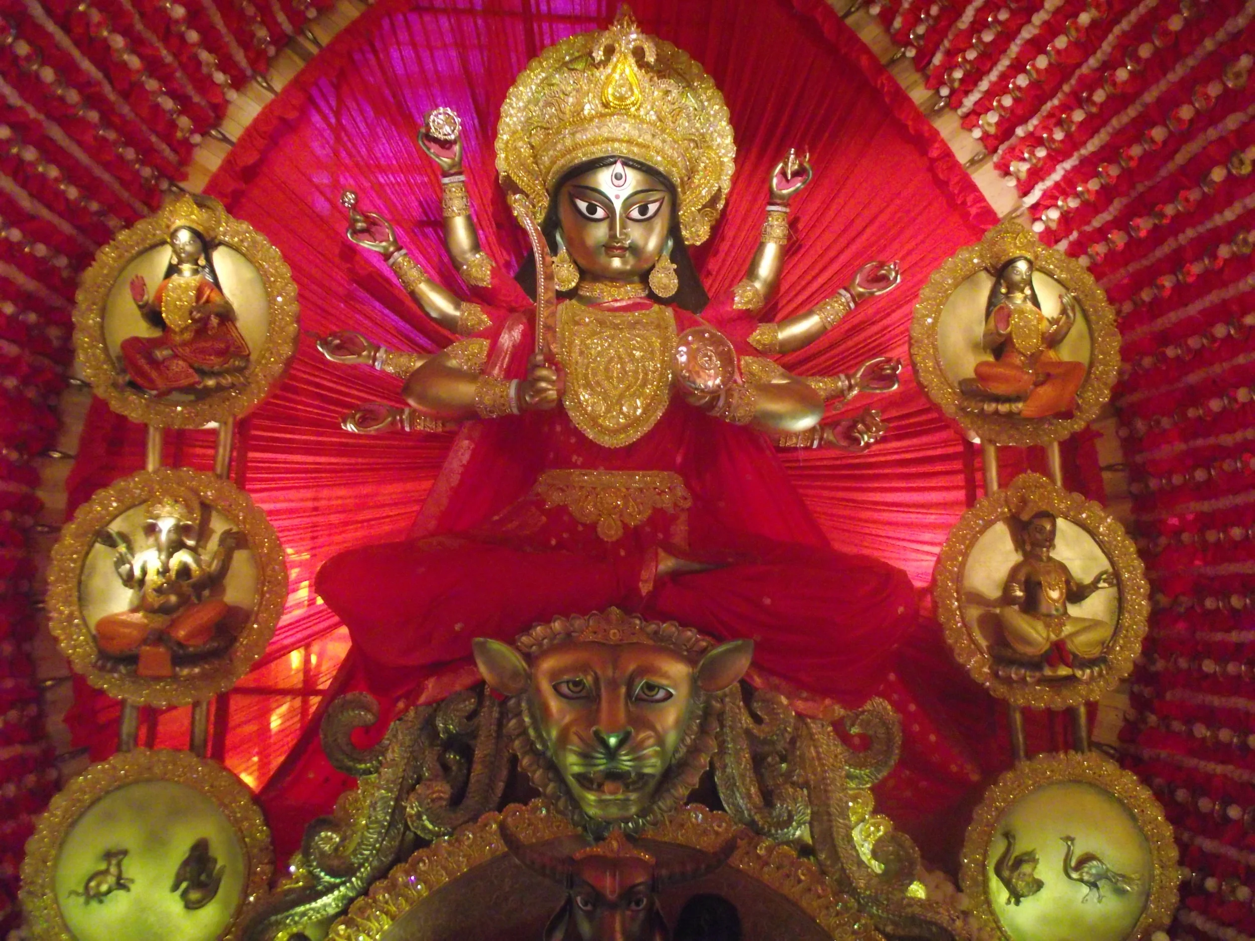  Artistic usage of chaandmala where Laxmi, Saraswati, Karthik and Ganesh were sitting. 