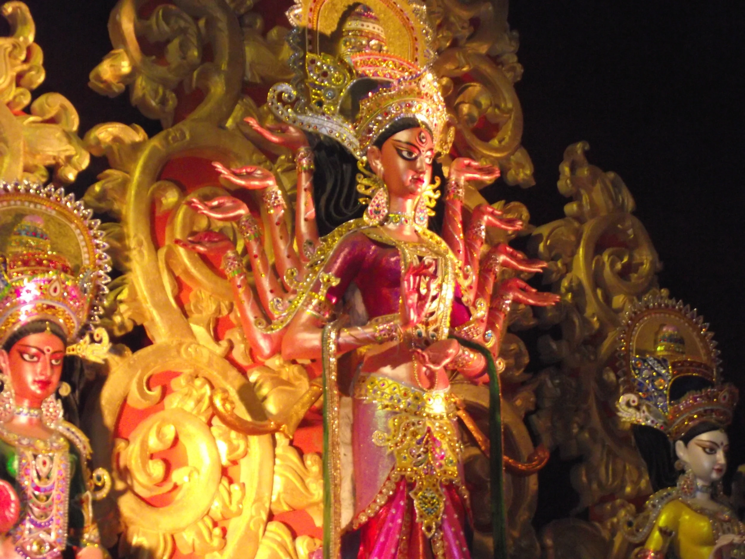  Maa Durga was the symbol of peace along with her four kids. There was also a complimentary background music echoing the same sentiments. 