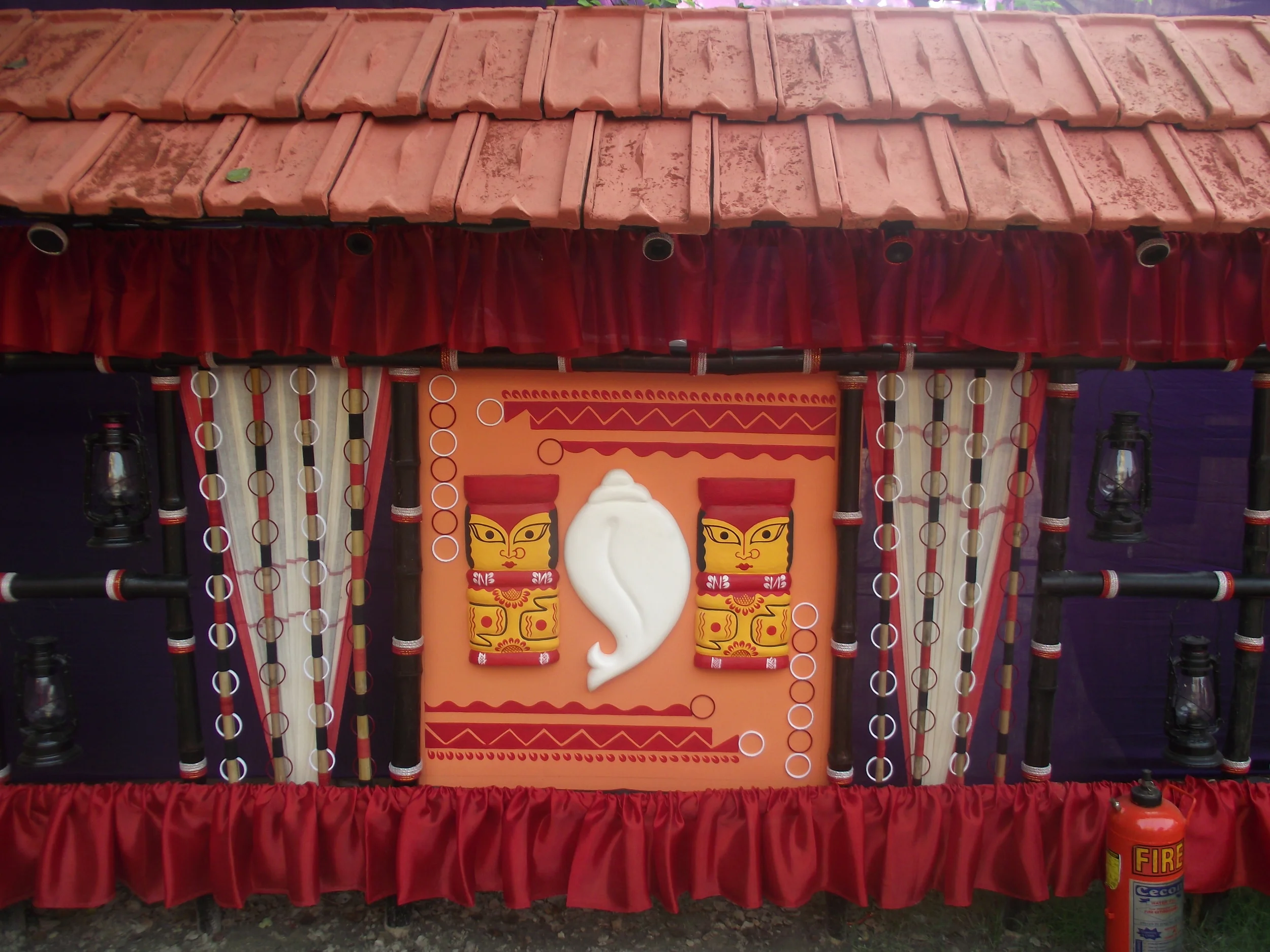  Sakha-pala-sankha, the eternal elements of worship and bandhan. 