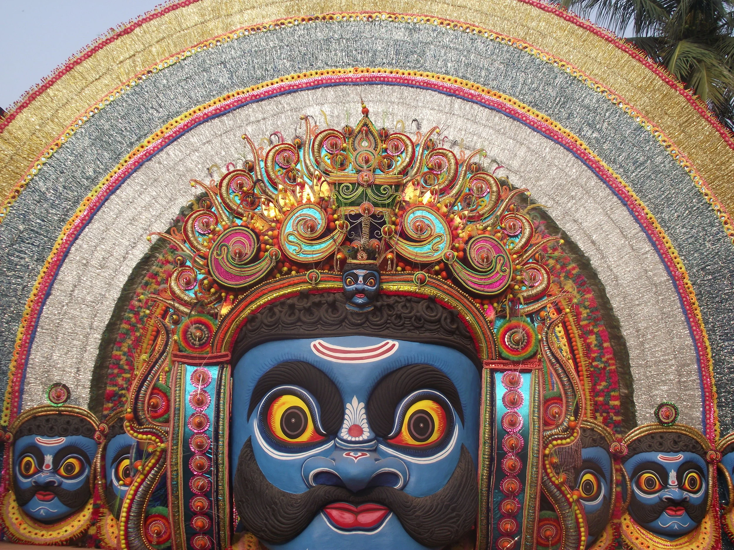  The mail entrance to the pandal... 