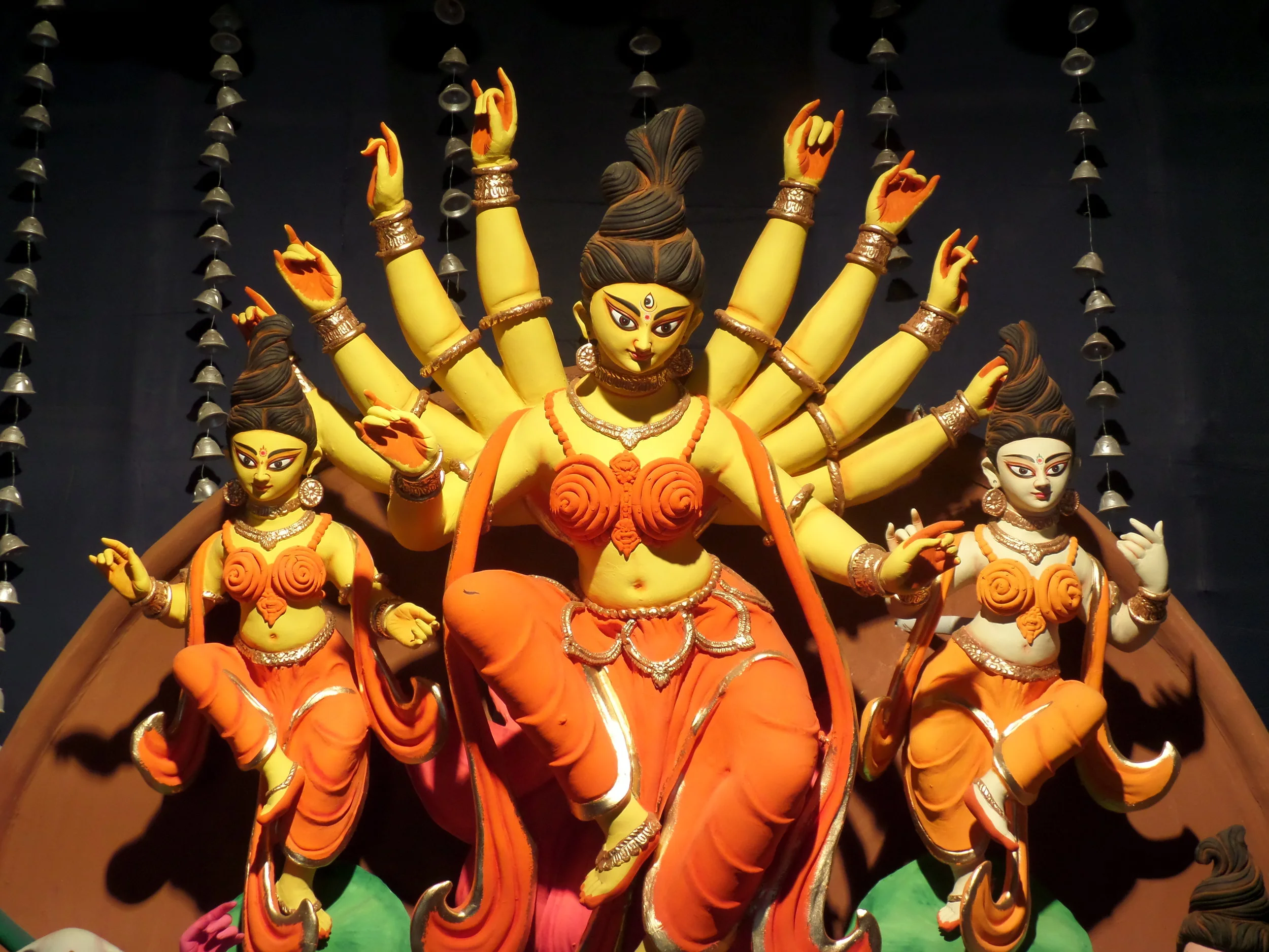  Fantastic creation of idol. Complete work of clay and nice use of colours from the artist. 