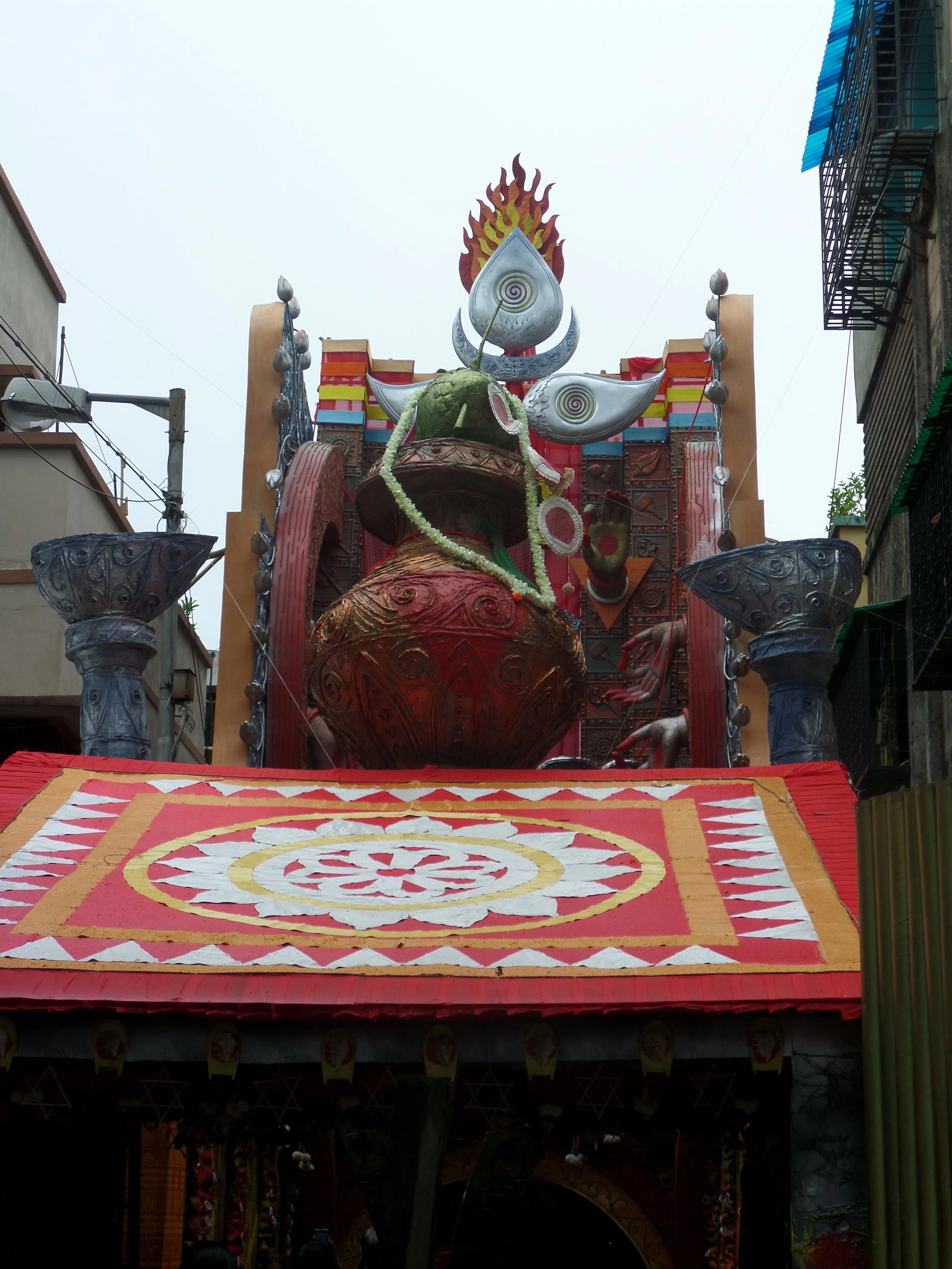  Grand entrance of the pandal which symbolized Pushpanjali 