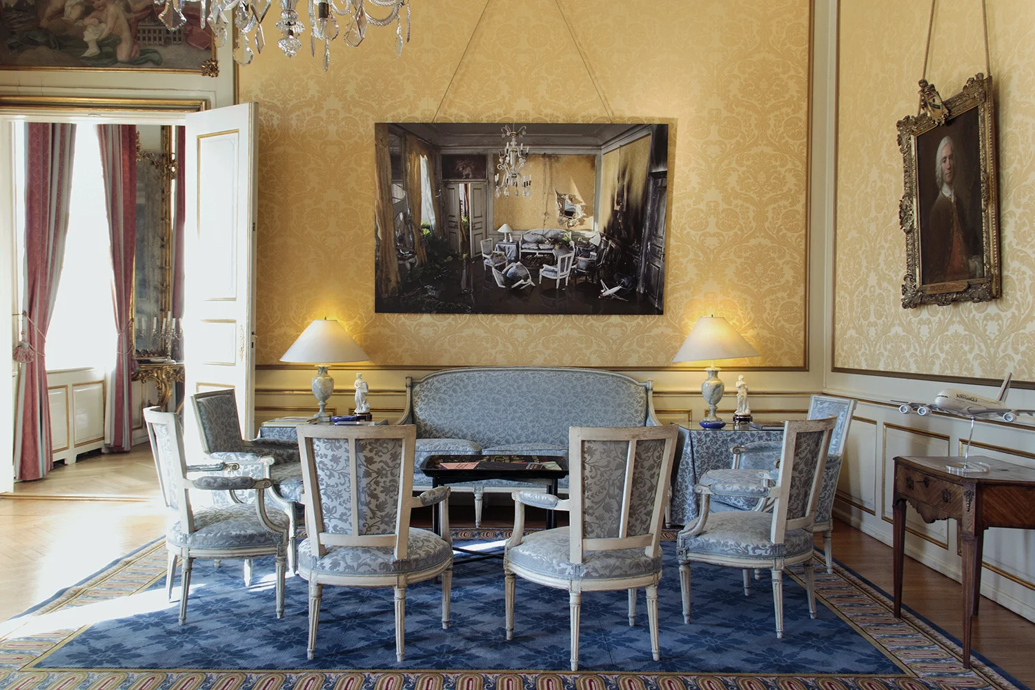 Installation view Grand Salon photo: Rikke Luna & Matias © I DO ART Agency.