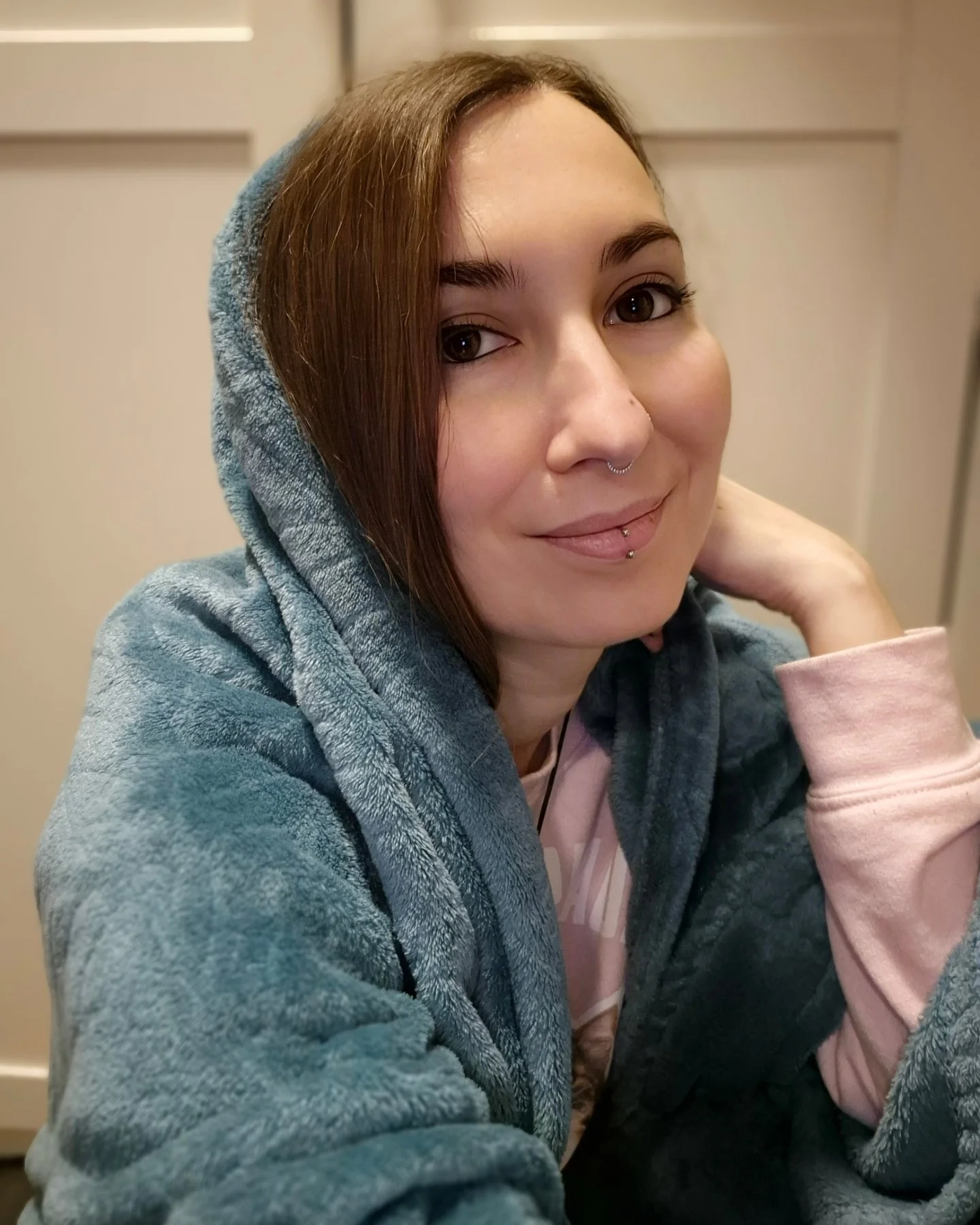 Me, myself and I. ♓️ Pisces by sign and heart. 🐟 Chillin' with a soft blankie at home. Alone but comfy. Comfy but lonely. Peaceful on the outside. Restless on the inside. Anxious angel. Dare devil. Awake. Asleep. Awake. Asleep. Lucid dreaming. 🌟 

