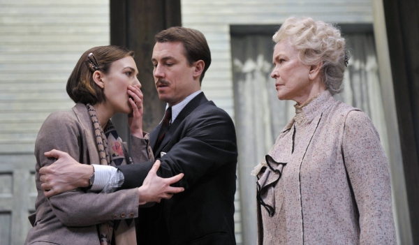 Keira Knightley can't believe she's in a play with Ellen Burstyn!