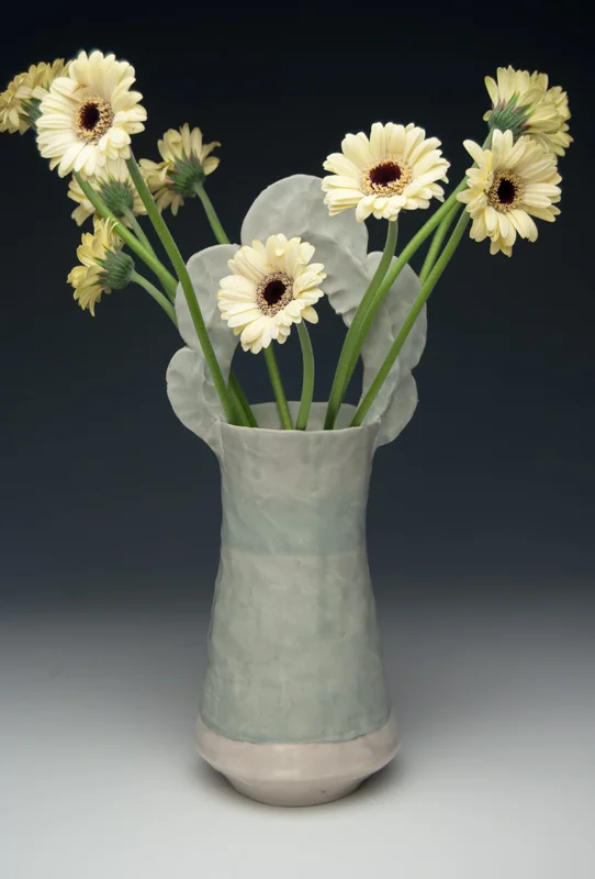 Vase_GreyCel1B_2015_low.jpg