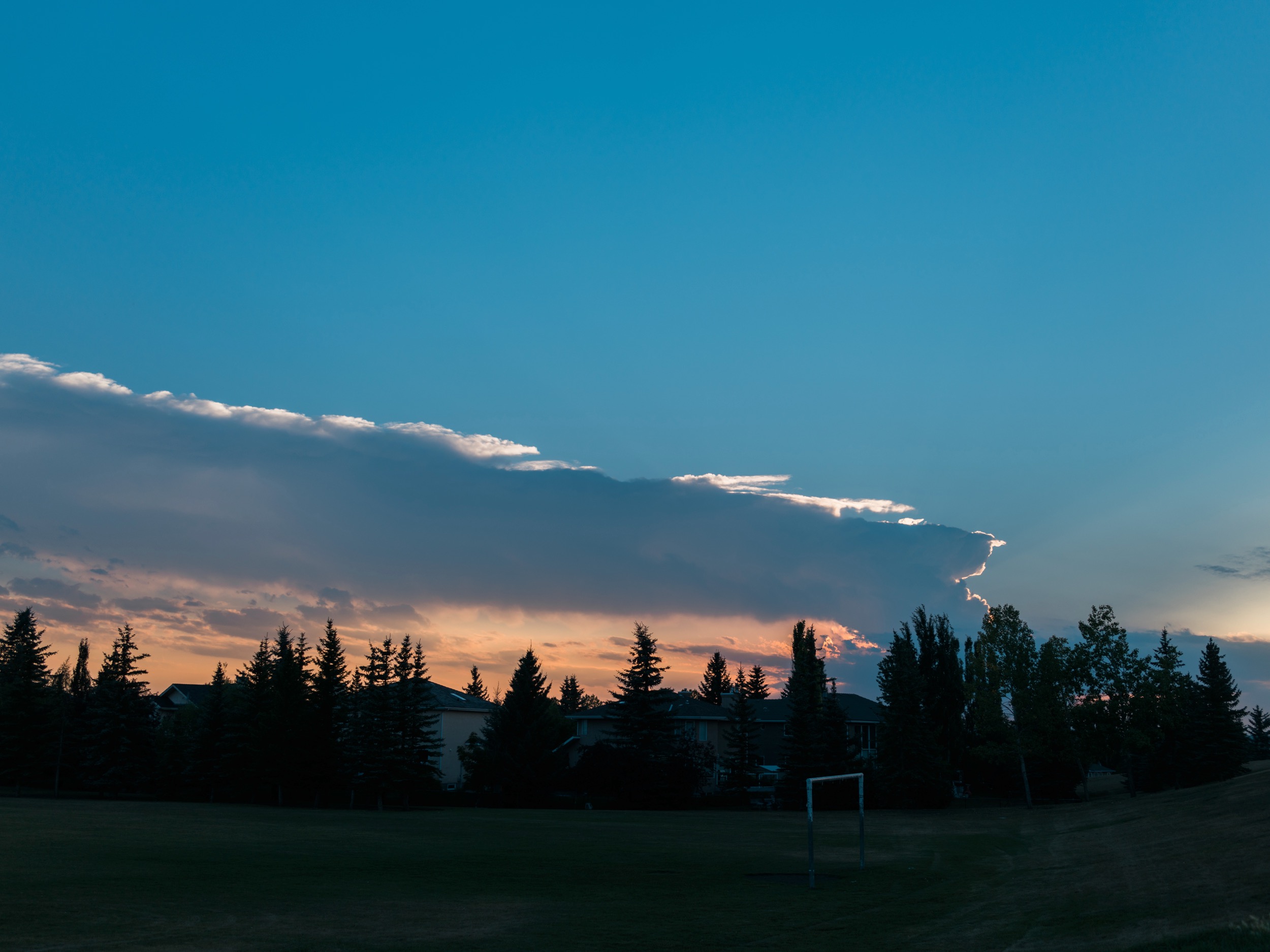 I see photo opportunities while driving but I rarely pull over to take them. This project is encouraging me to park the car and make the photo. Unfortunately, they're usually failures because I'm looking in the distance with a telephoto eye which makes the 35mm lens unsuitable. 