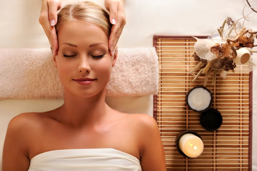 Choose a massage therapist with a consistent, happy clientele