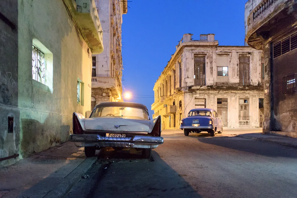 michael-coles-photography-havana-cuba-fins.jpg