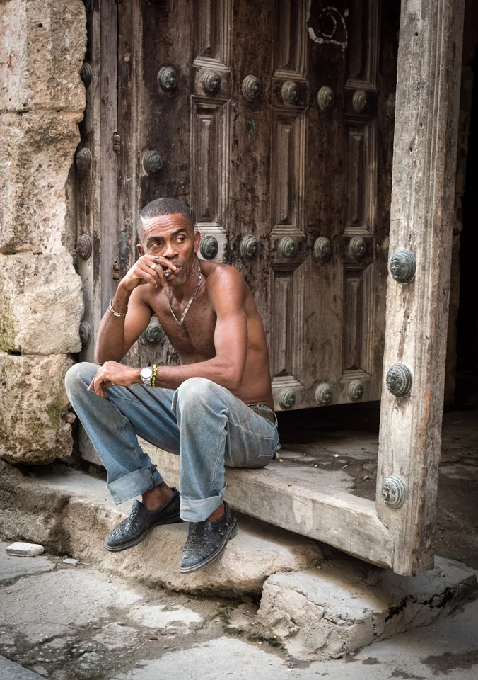 michael-coles-photography-havana-cuba-framed.jpg