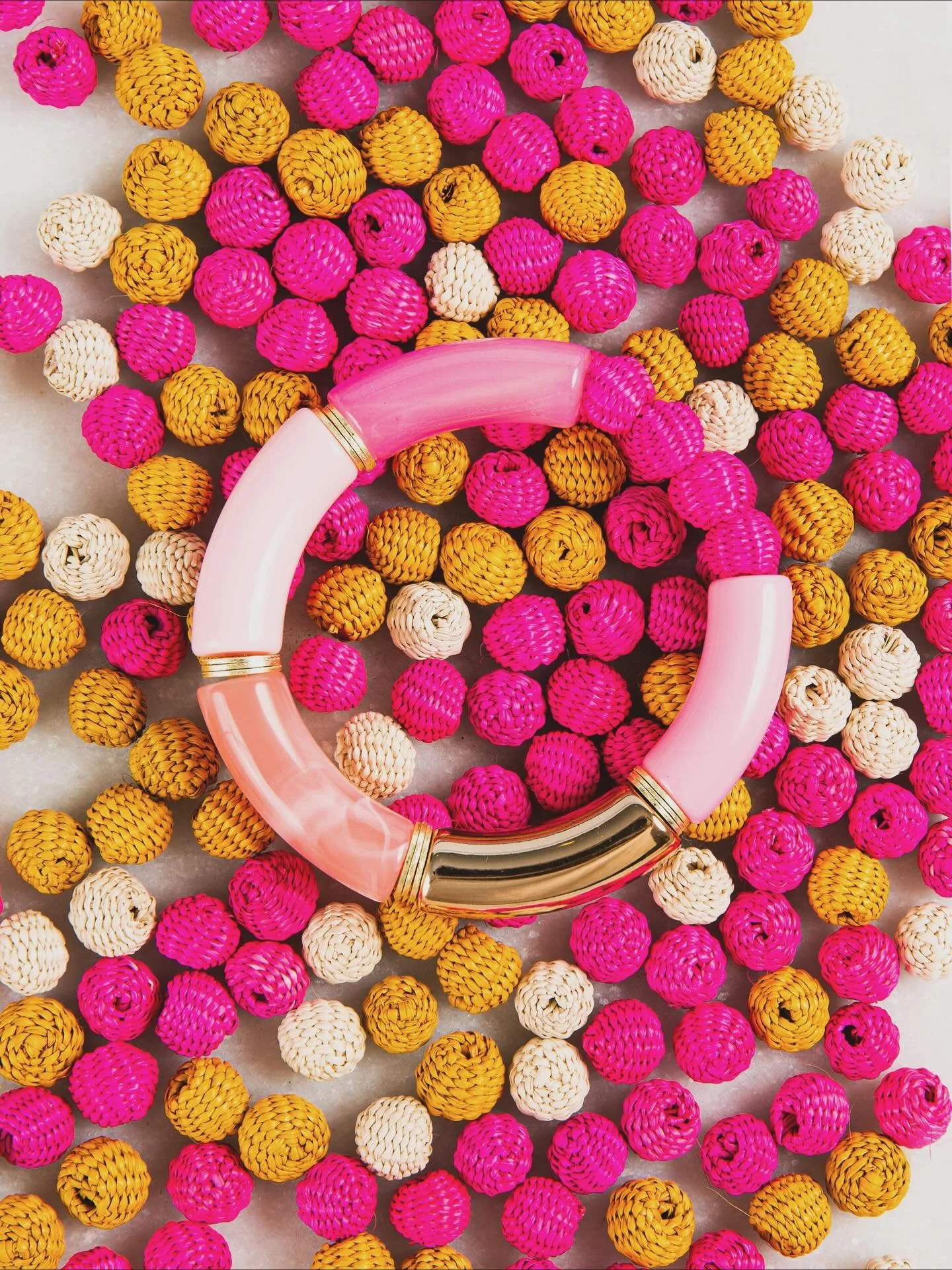 🌈
📷 @luellaandstone 

.
.
.
.
.
#mindfulmotionphoto #freelancingfemales #ctphotographer #connecticutliving  #jewelryphotography #handmadegifts #canonphotography #handmadejewelry #handmadeisbetter #shopsmall #connecticutstyle #connecticutphotographe