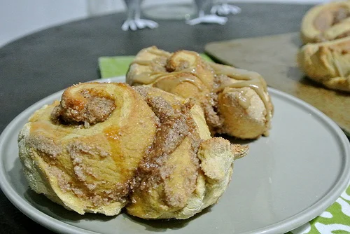 pumpkin-cashew cinnamon roll detail.jpg