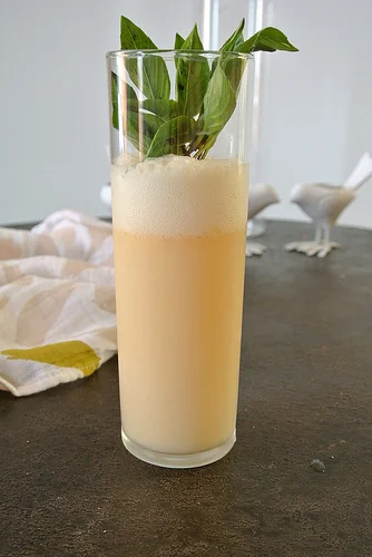 msv - knoxzine - peachy thai gin fizz medium.jpg