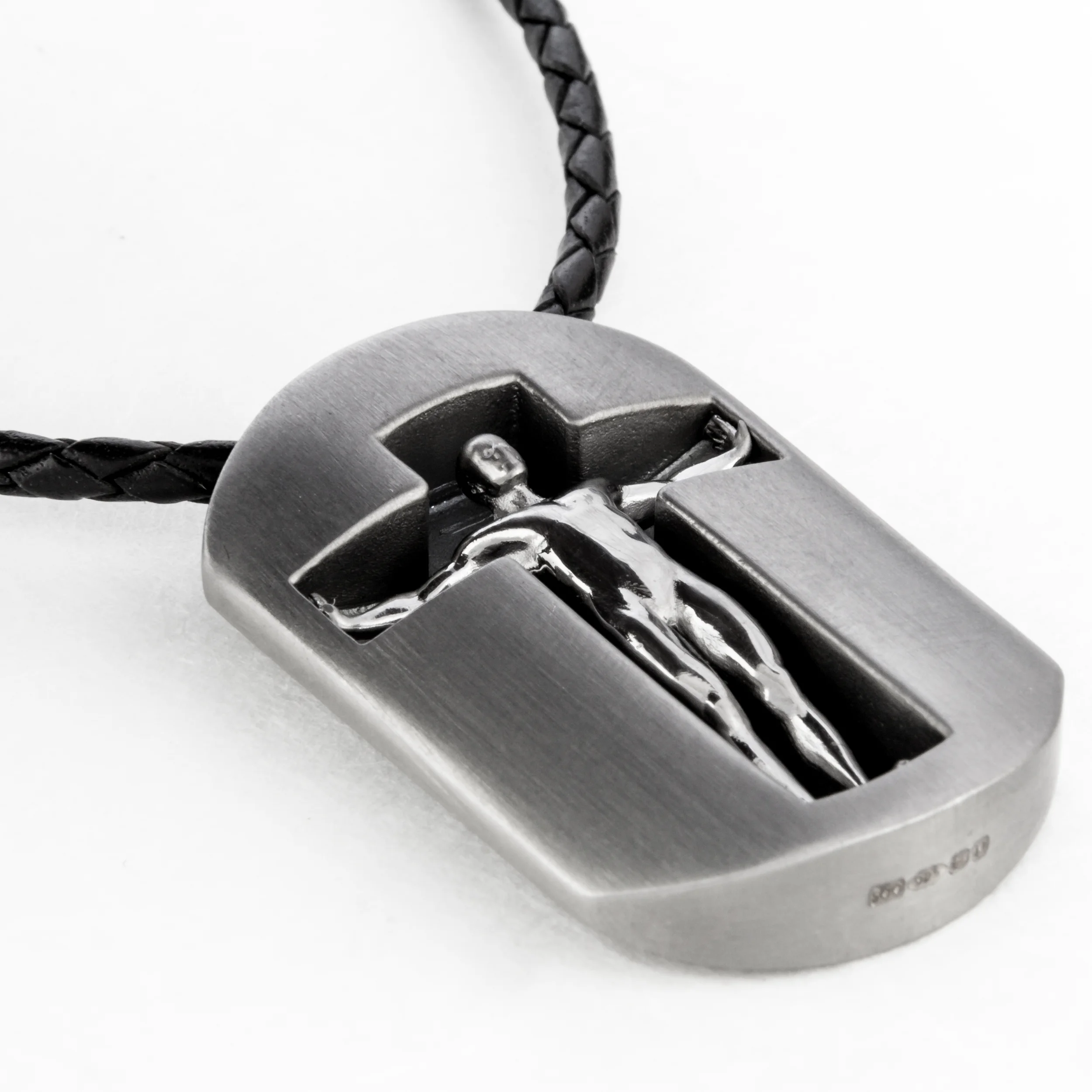 SOO_ManTag_Ruthenium_Brushed.jpg