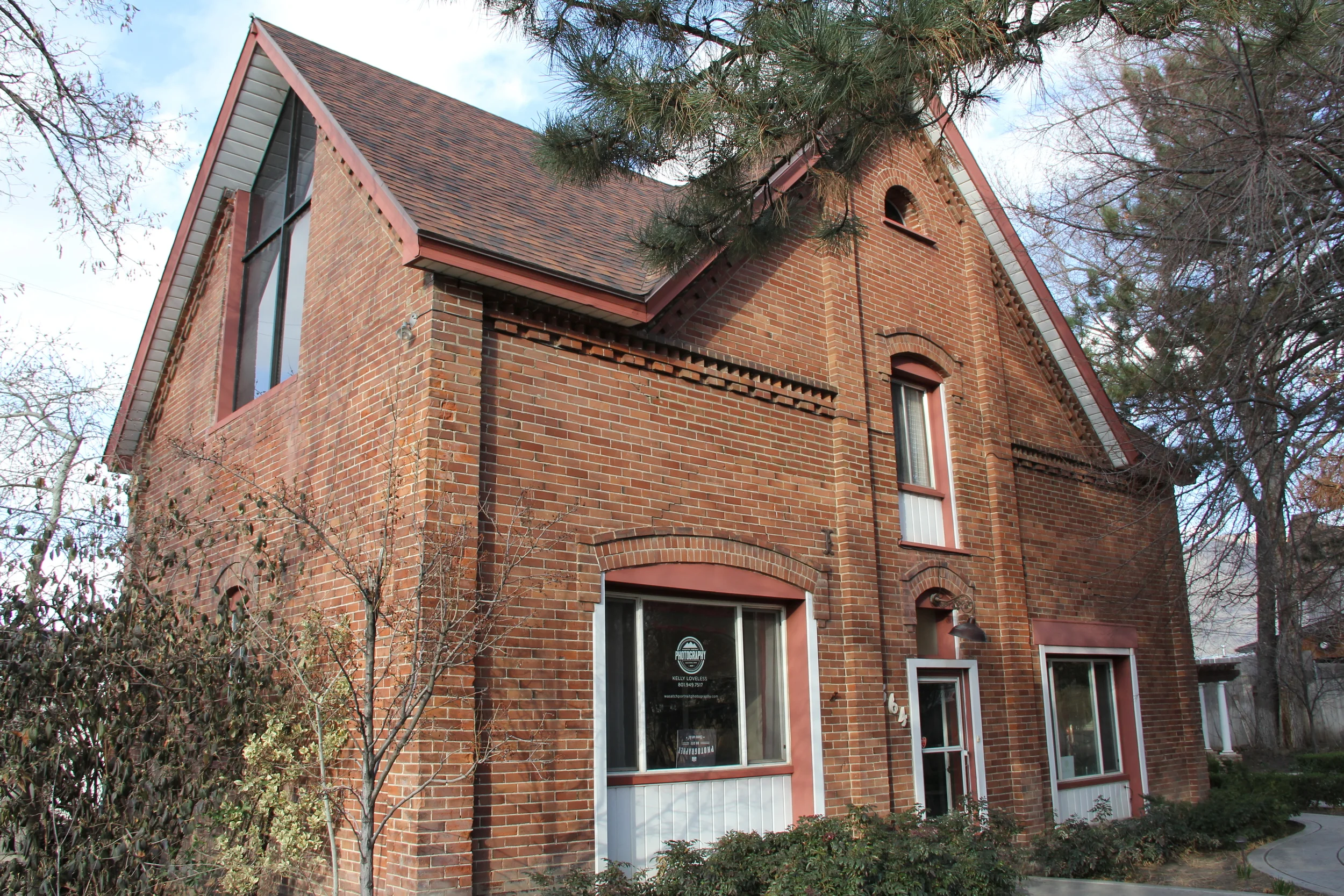 Located behind the Eldredge Manor Reception Center