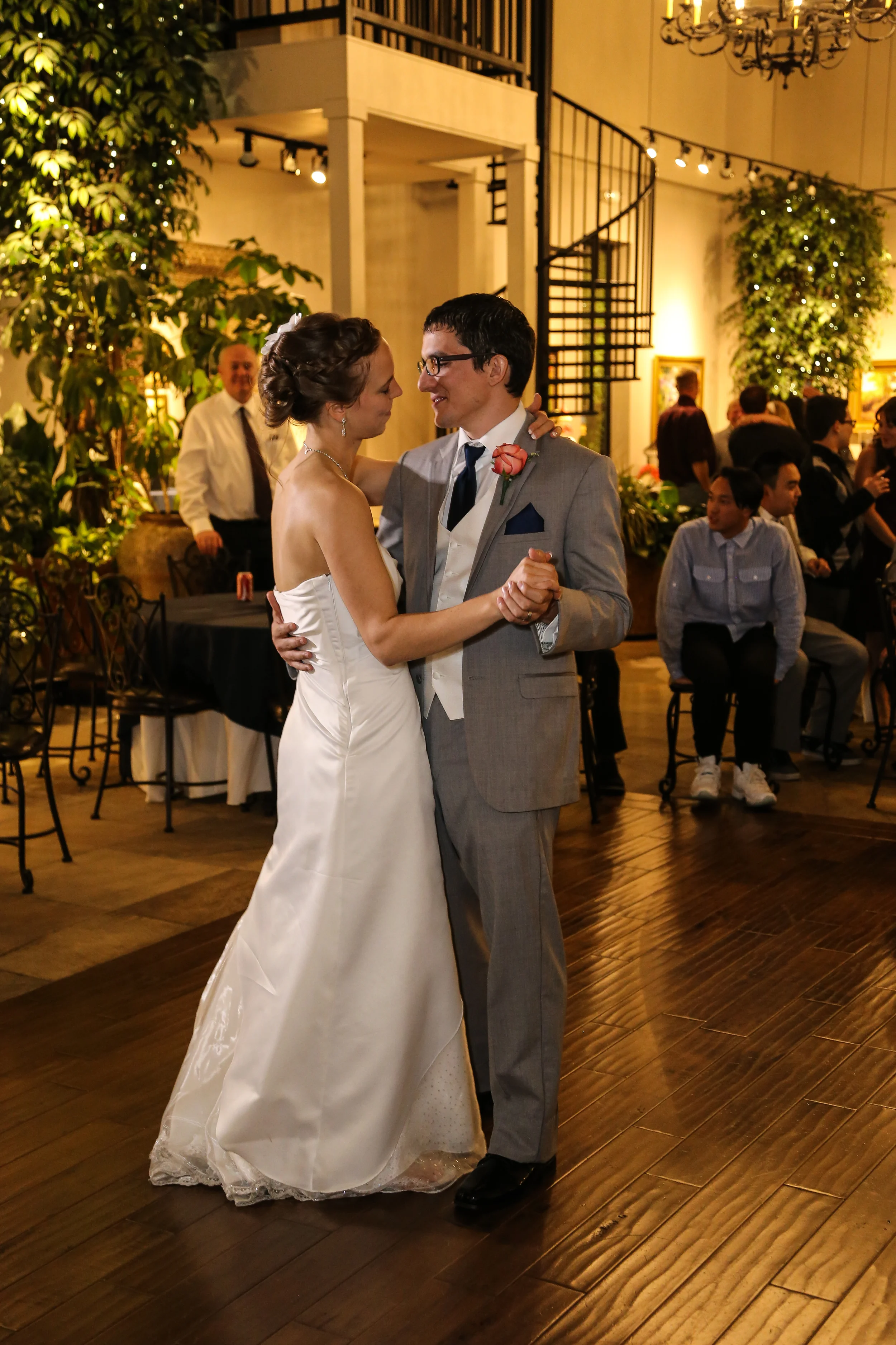 Wedding reception dance by Bountiful wedding photographer, Wasatch Portrait Photography
