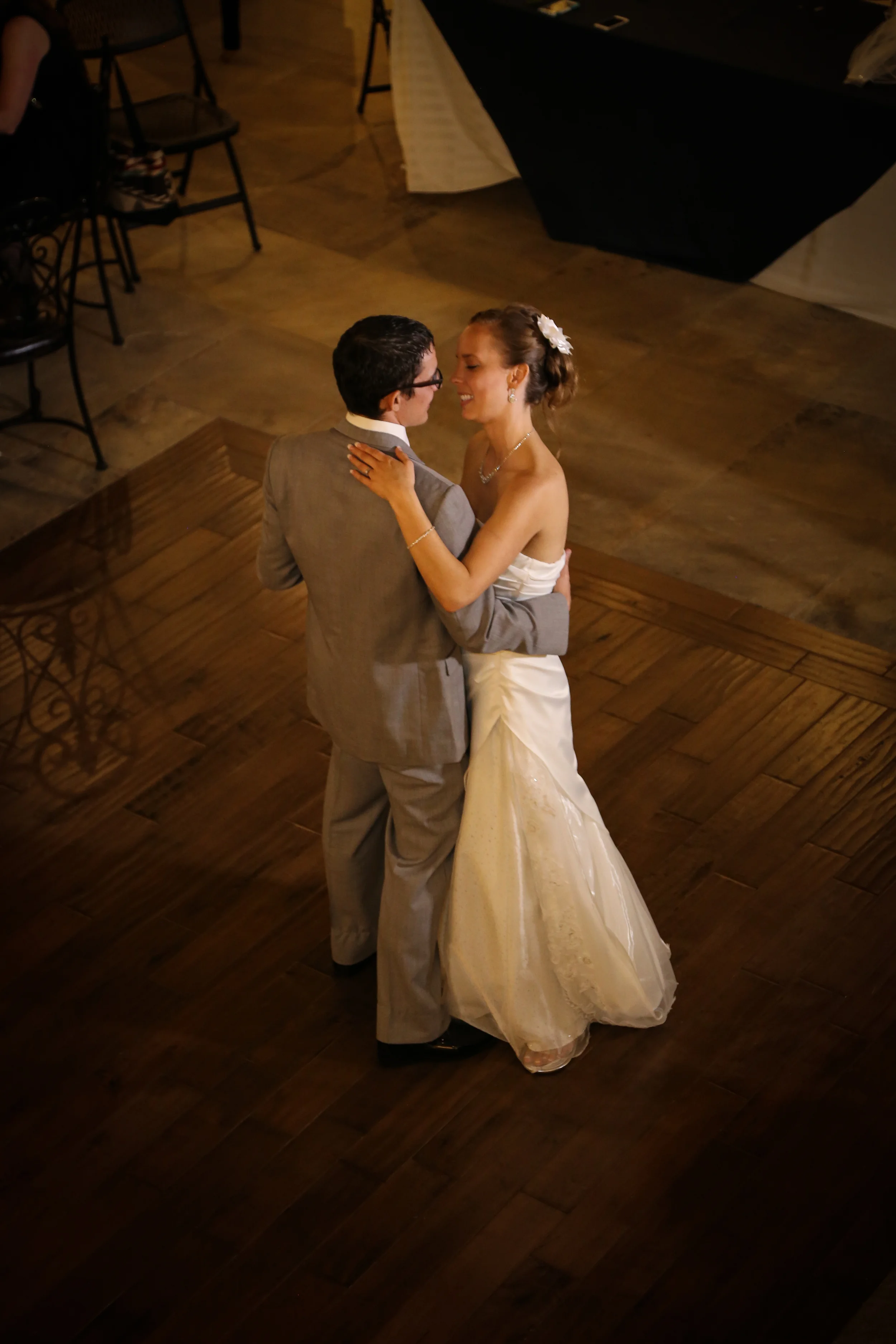 Bountiful wedding photographer, Kelly Loveless