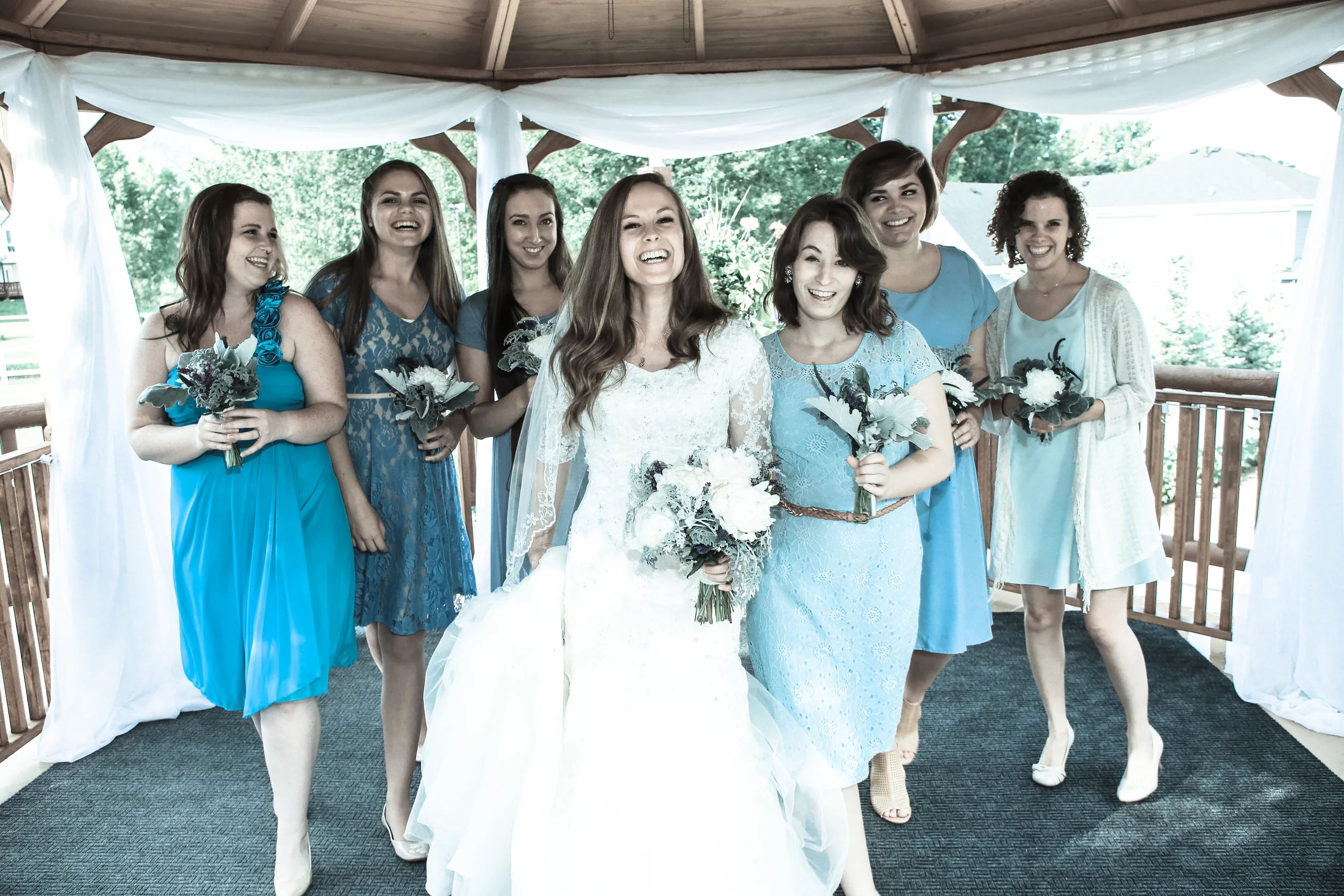 Bountiful wedding photographer, Kelly Loveless