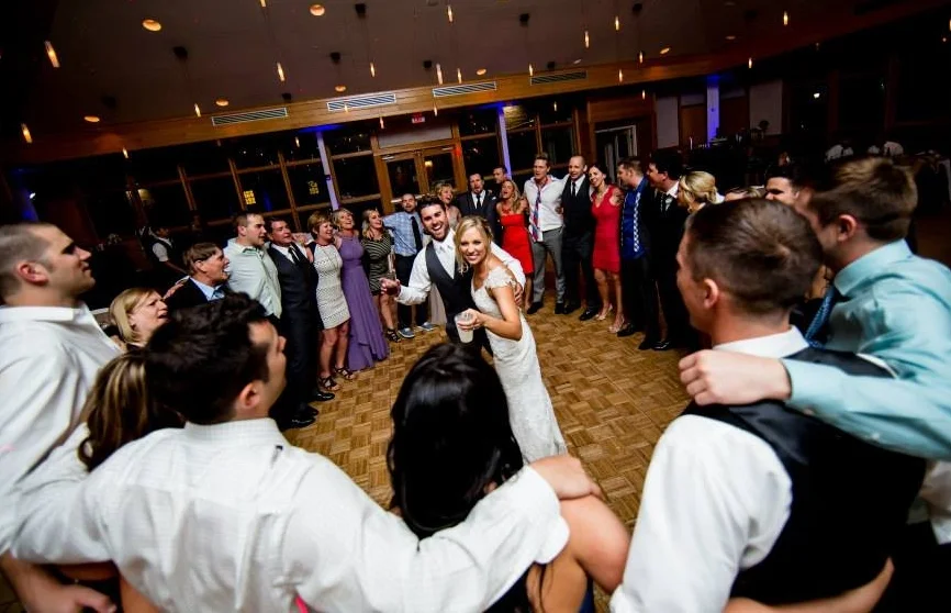 Circle_PianoMan_Ali_Justen_1_dance.jpg