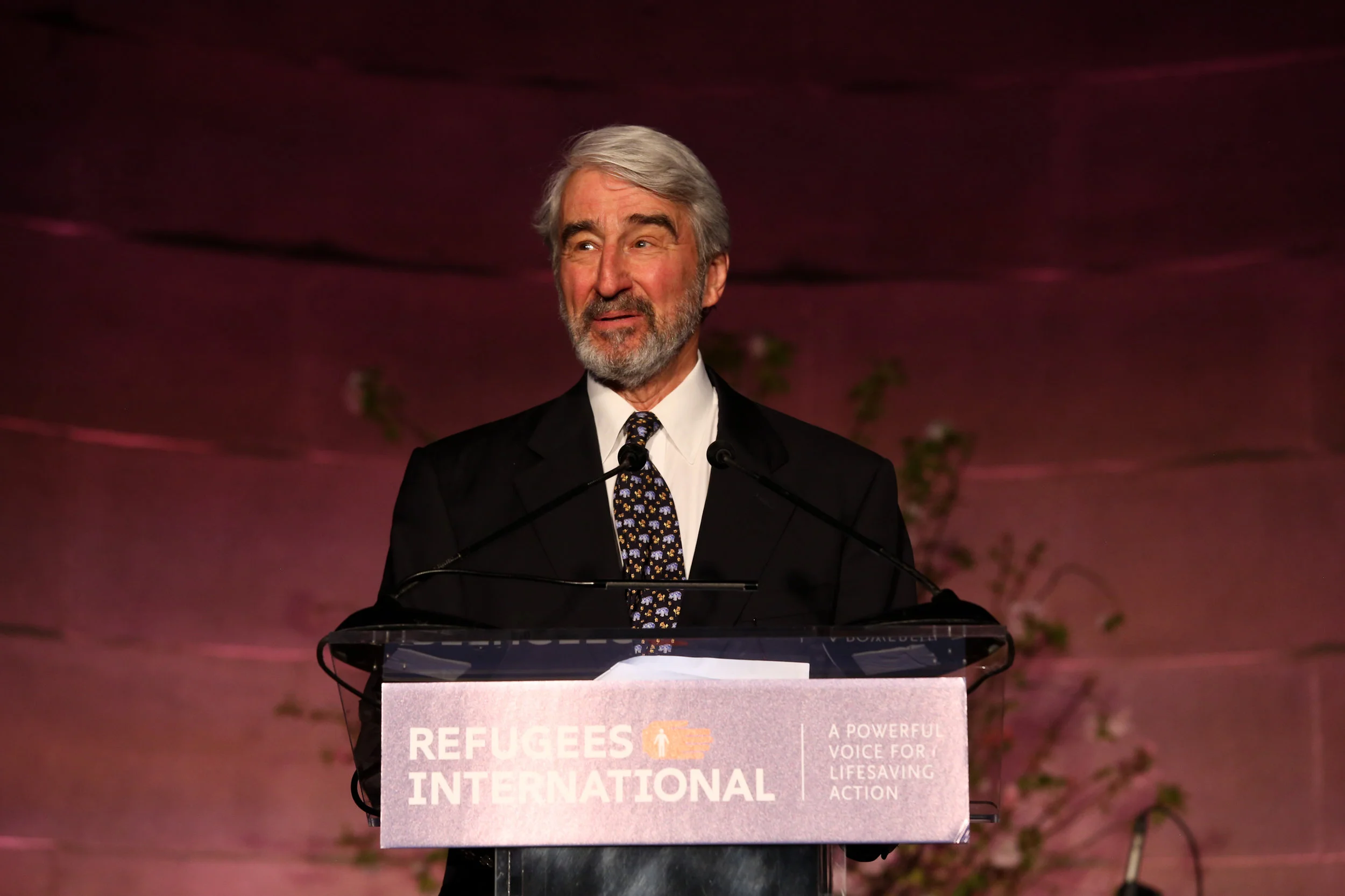 Board Member Emeritus and Master of Ceremonies Sam Waterston opens the 39th Anniversary Dinner.