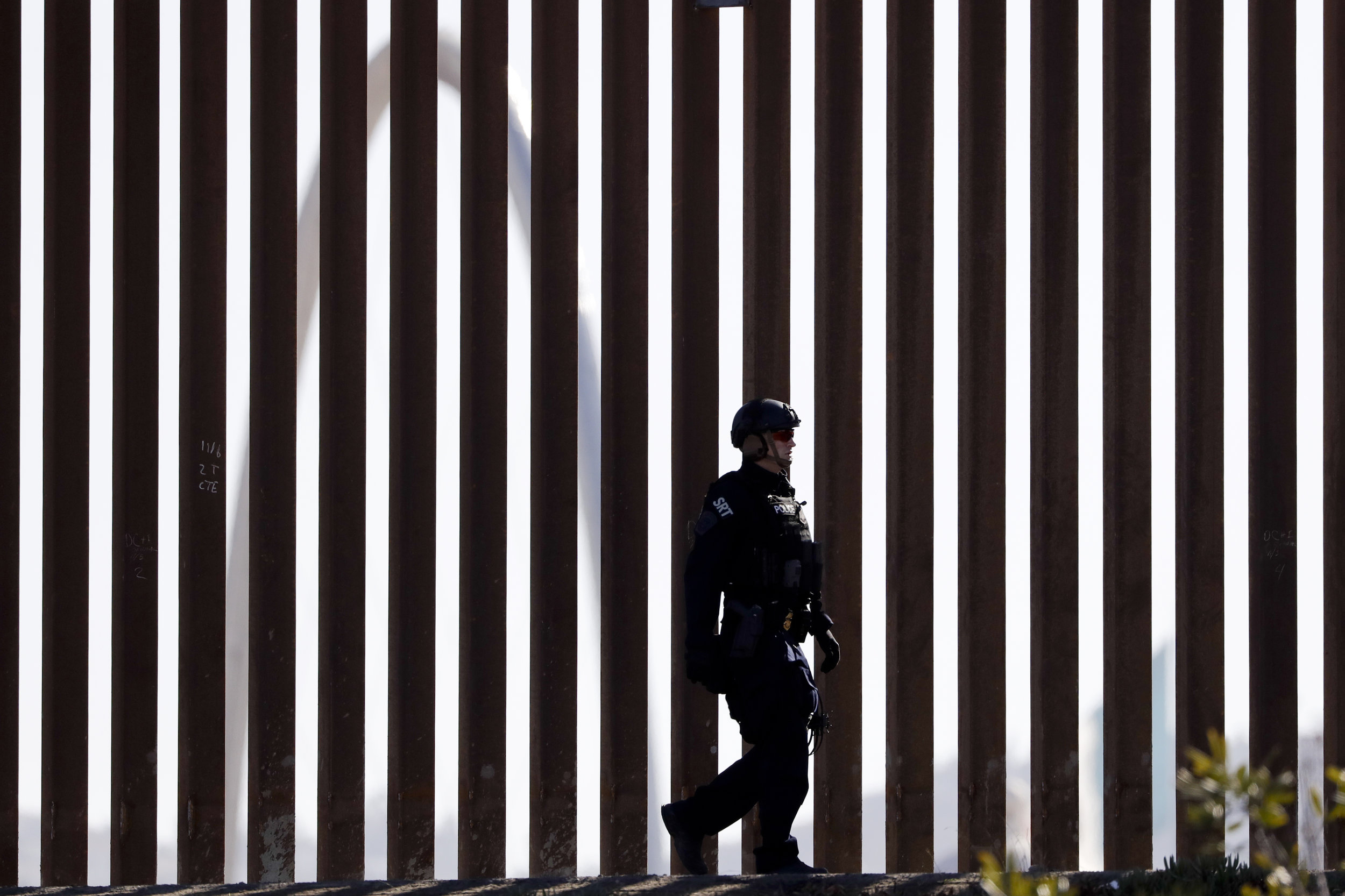 AP Image - U.S. Customs and Border Protection Special Response Team officer - Tijuana, Mexico .jpg
