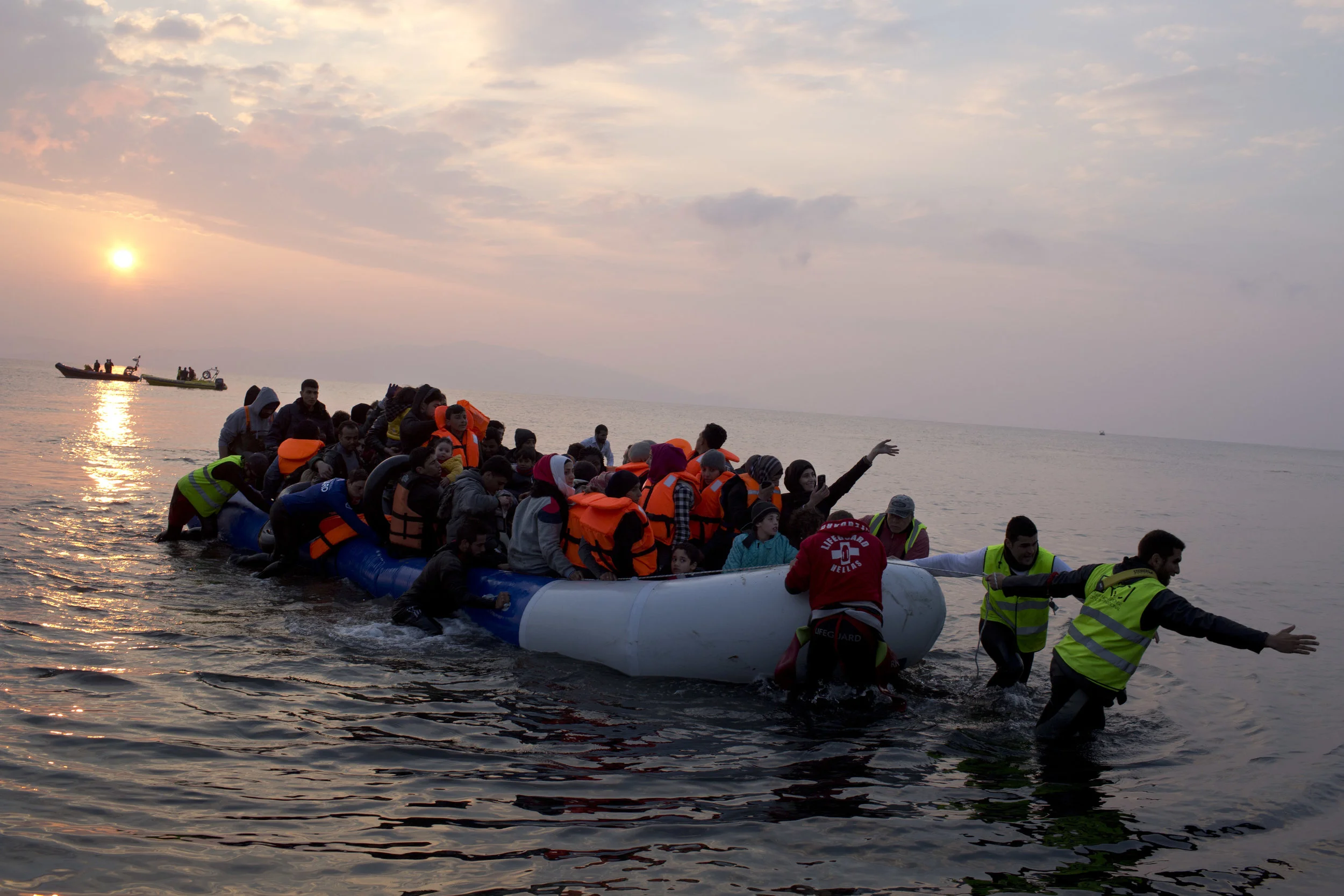 Greek Government Should Immediately Alleviate Conditions in Migrant Camps