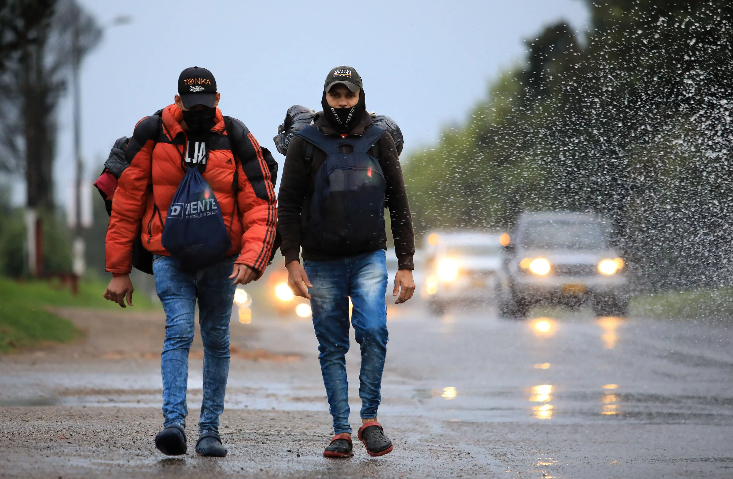 El Espectador: La doble lucha de los venezolanos en Colombia 