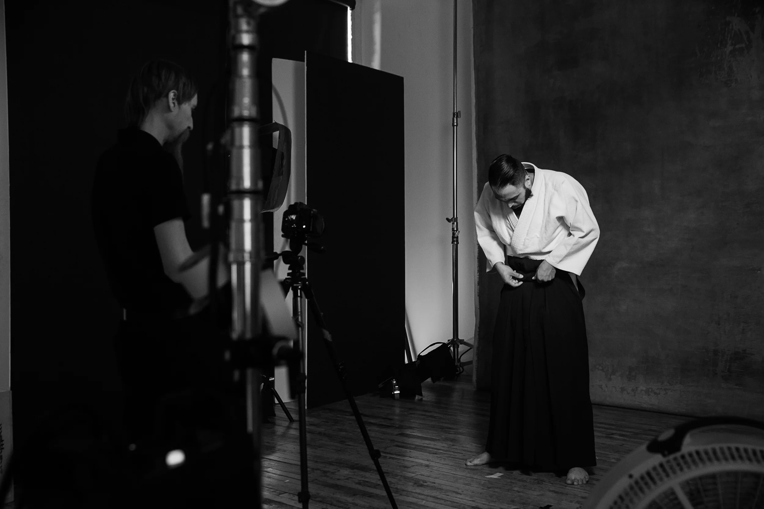 Juan Larios putting his hakama on. 