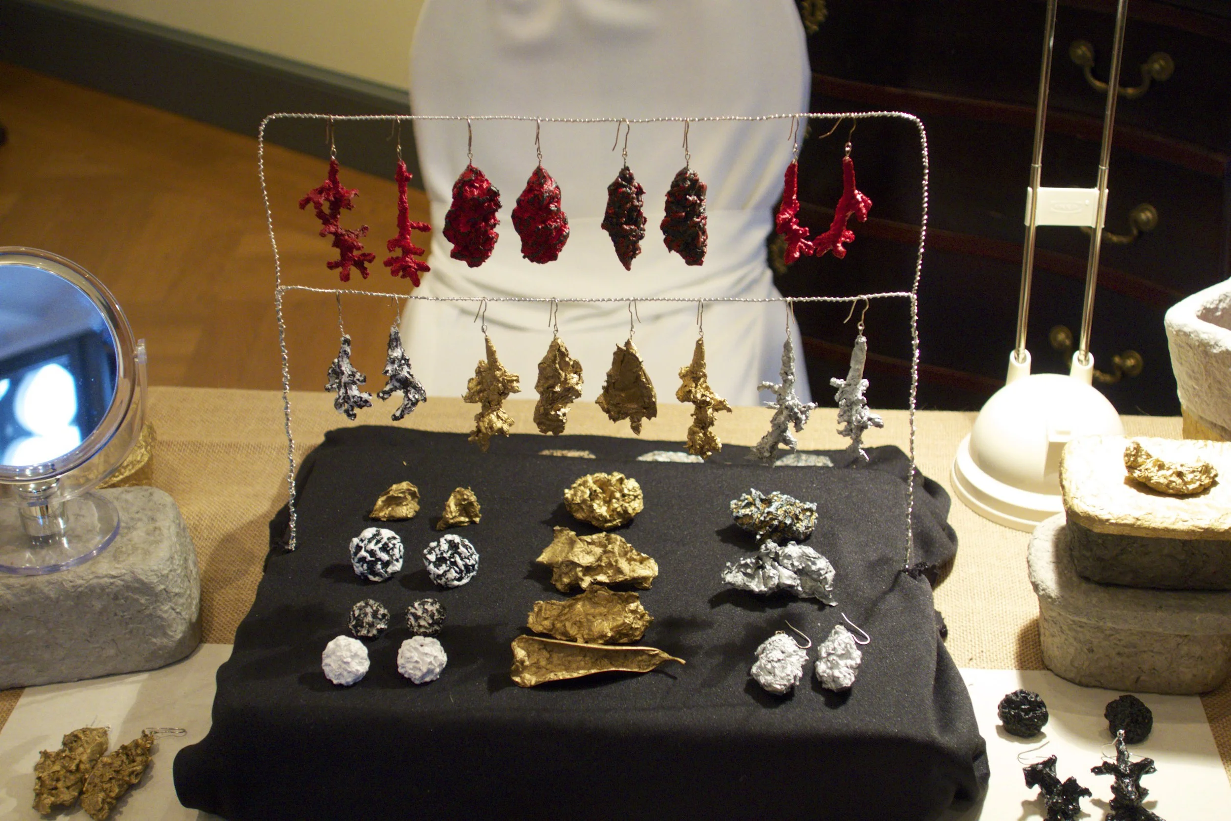 Paper Jewelry by Ruth Siegmund.